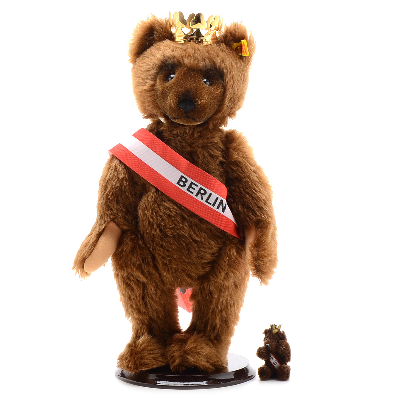Steiff "Berlin Bear" with a 24 Carat Goldplated Crown with Pin
