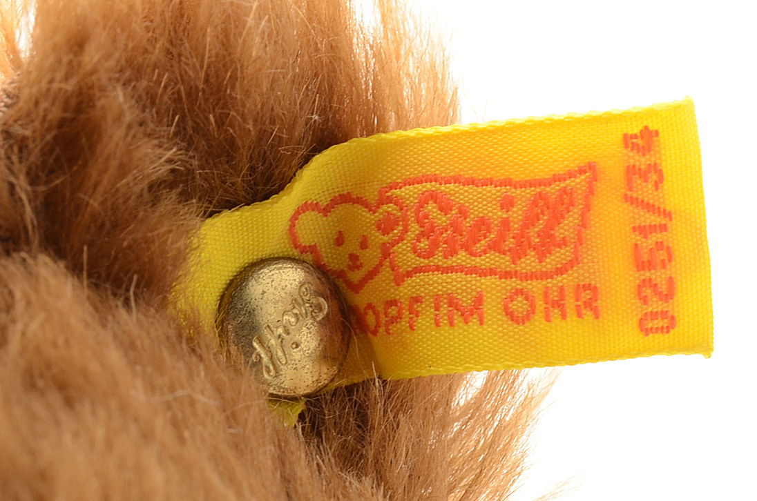 Steiff "Berlin Bear" with a 24 Carat Goldplated Crown with Pin