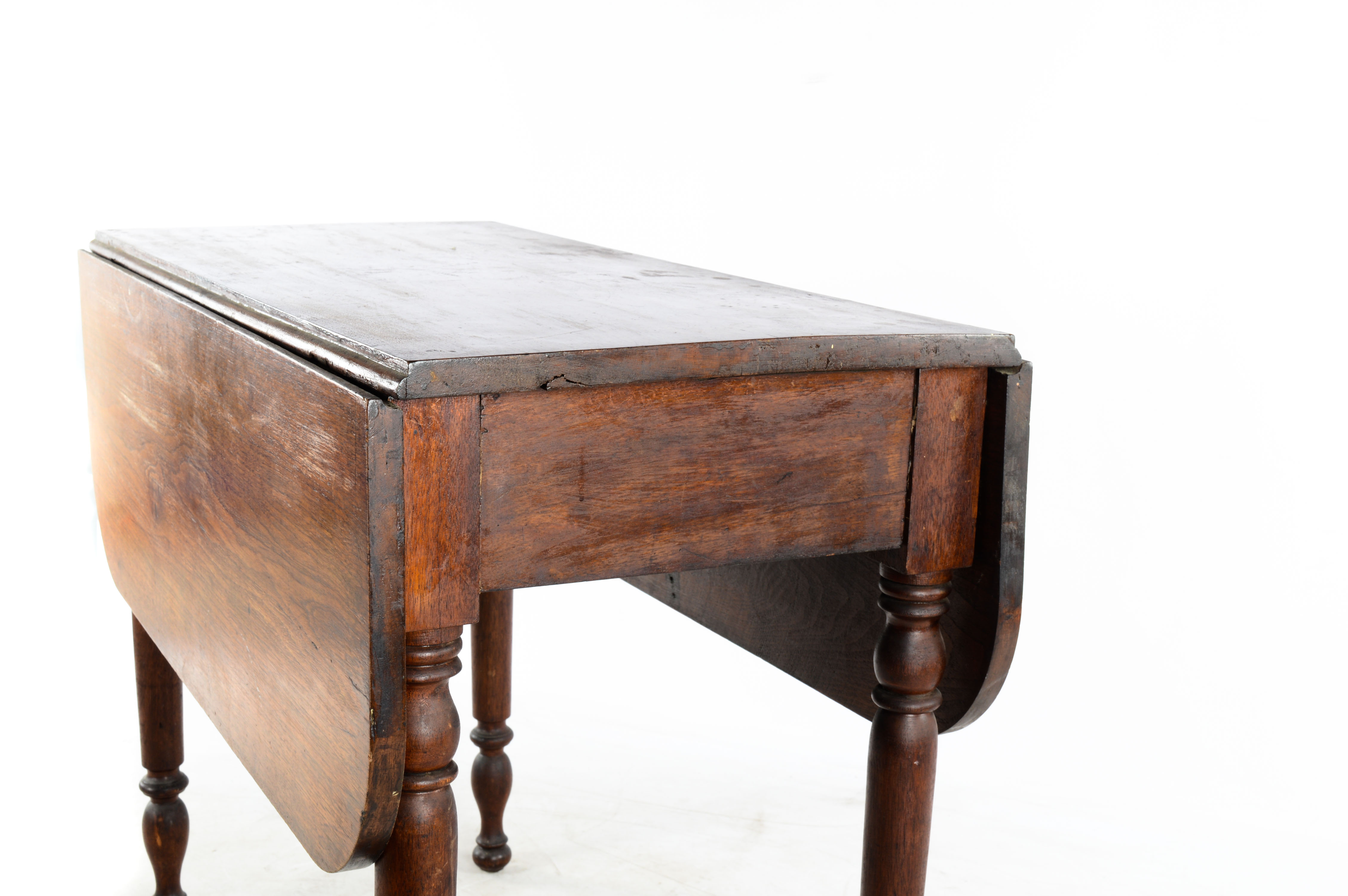 Antique Sheraton Style Drop-Leaf Table in Walnut