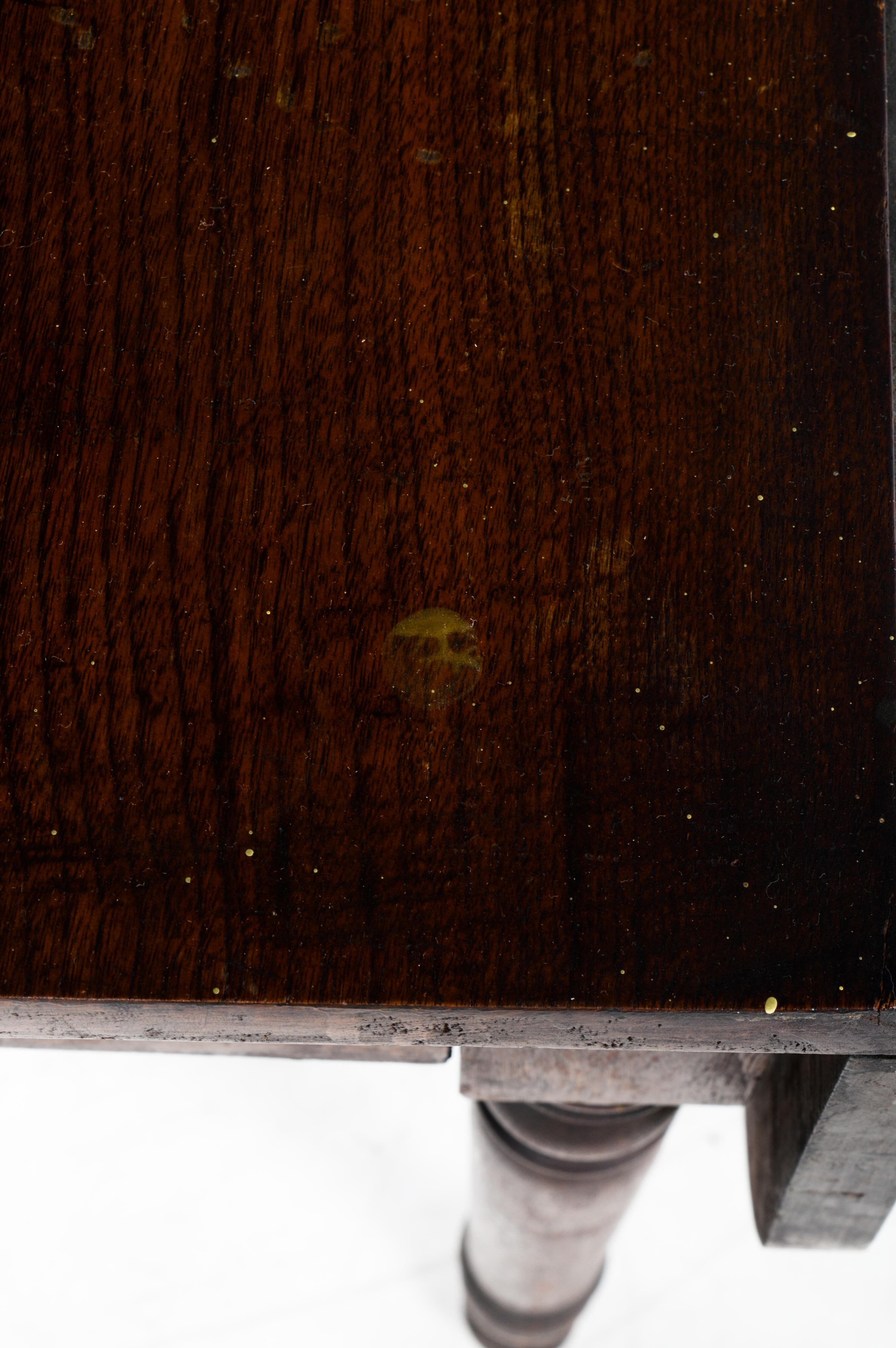 Antique Sheraton Style Drop-Leaf Table in Walnut