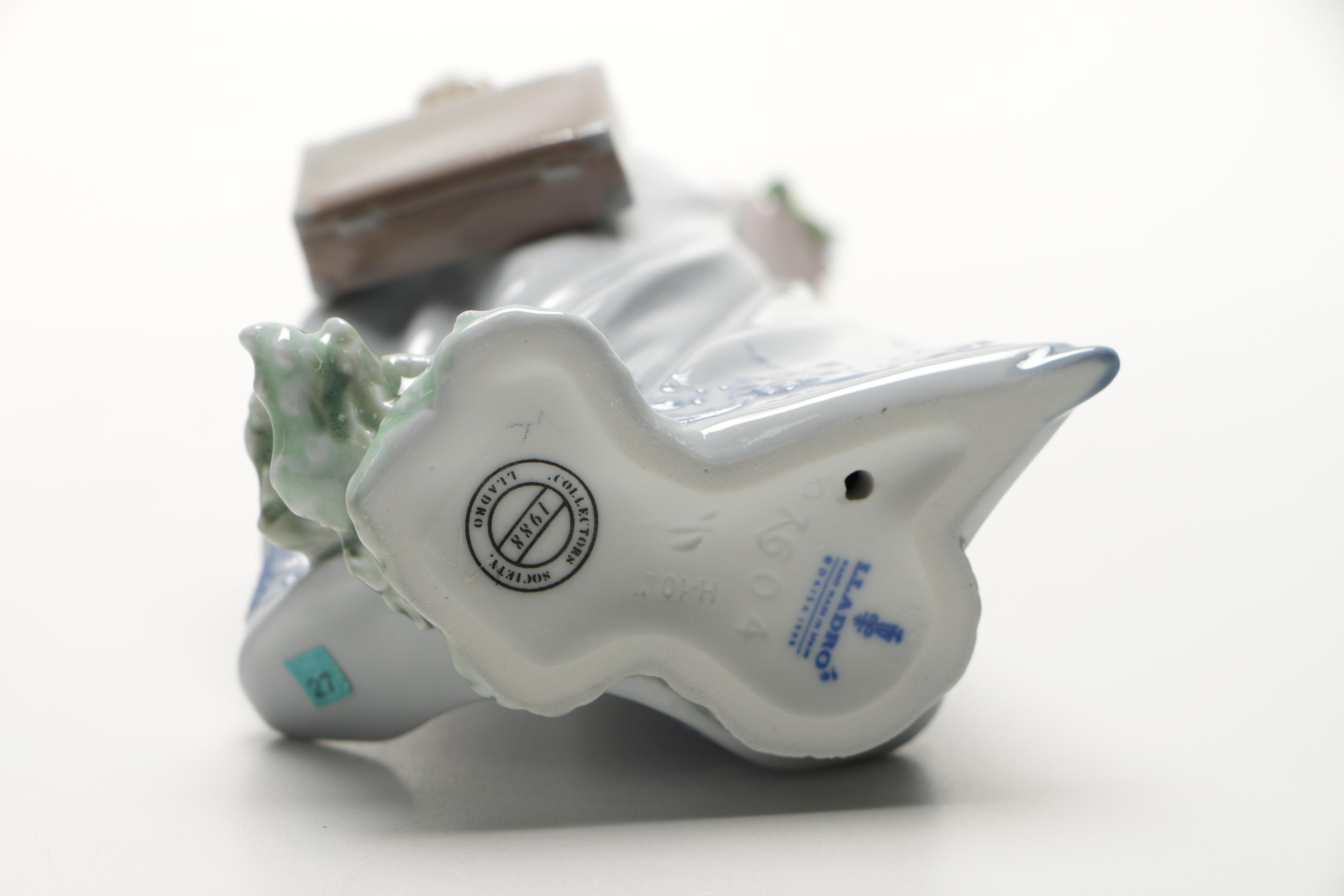 Lladró "School Days" Collectors Society Porcelain Figurine