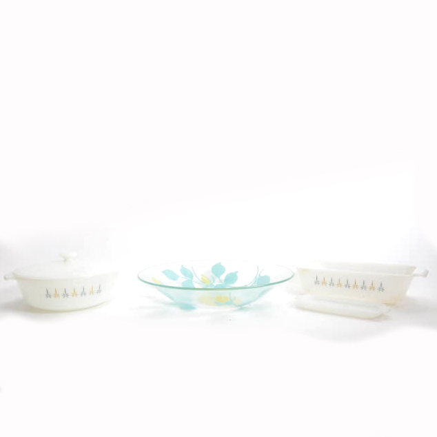 Vintage Glassware Items Including Fire-King