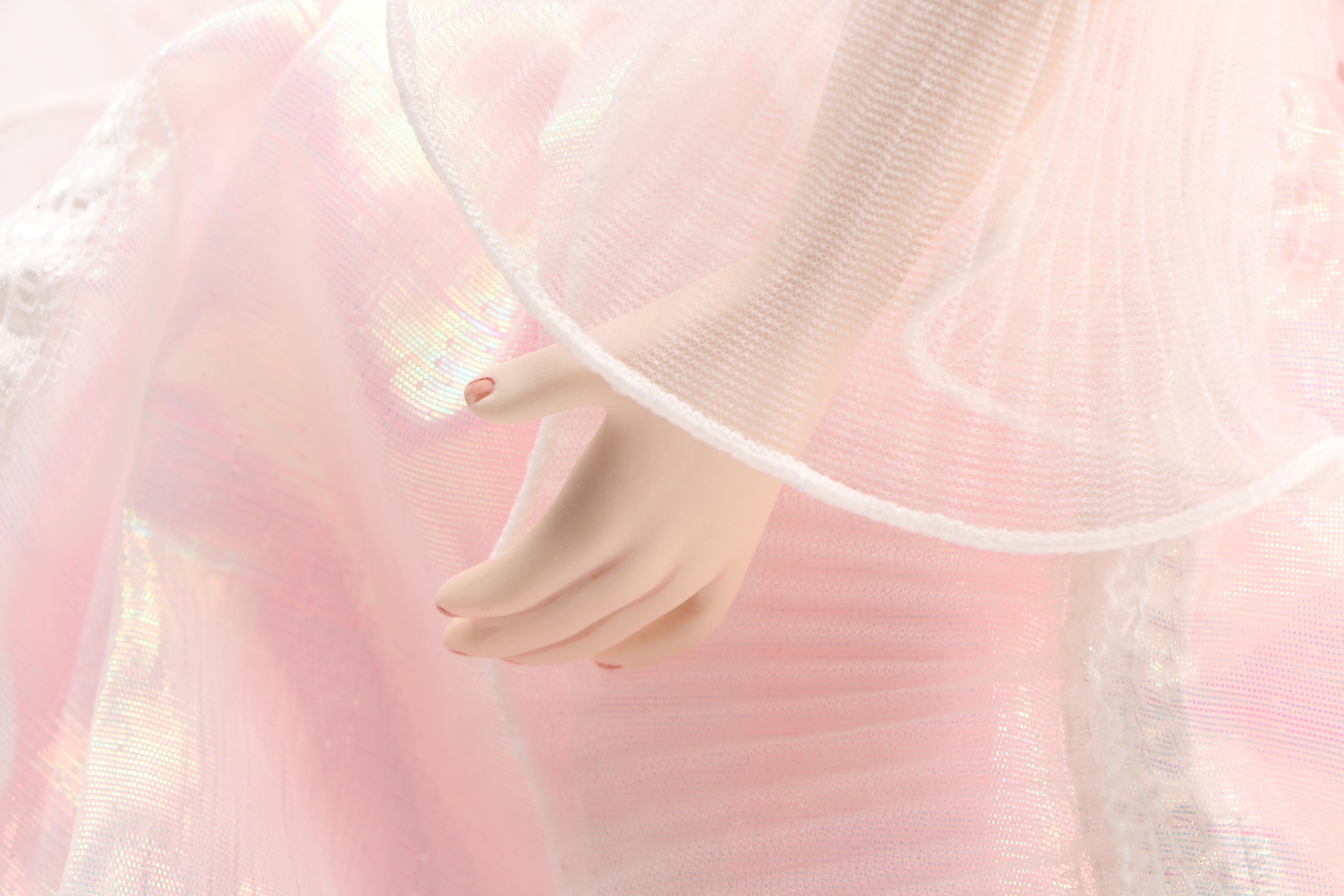 1991 Paradise Galleries Cinderella Doll "Patricia Rose"