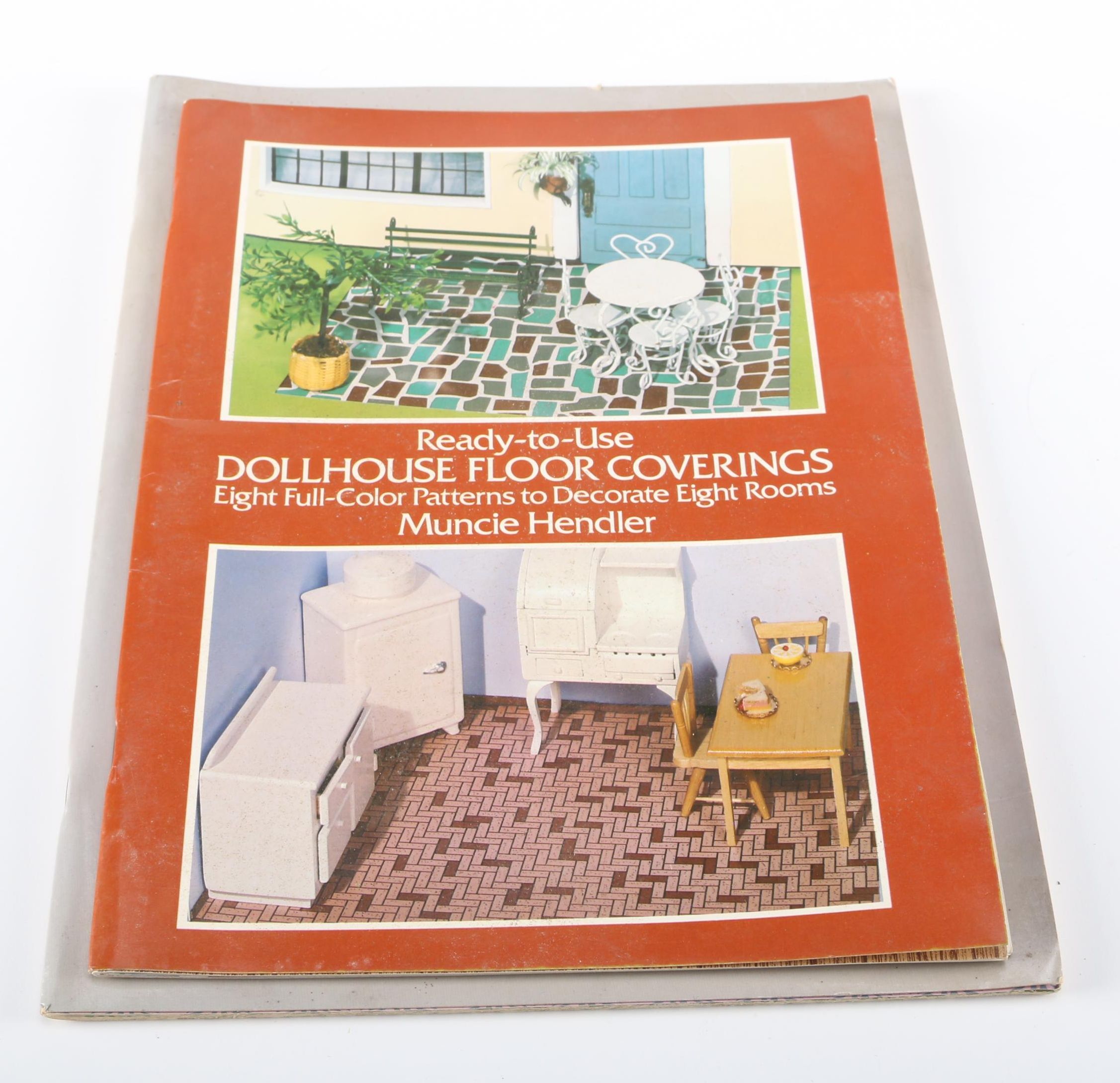 Vintage Paper Dolls and Dollhouse Wallpapers