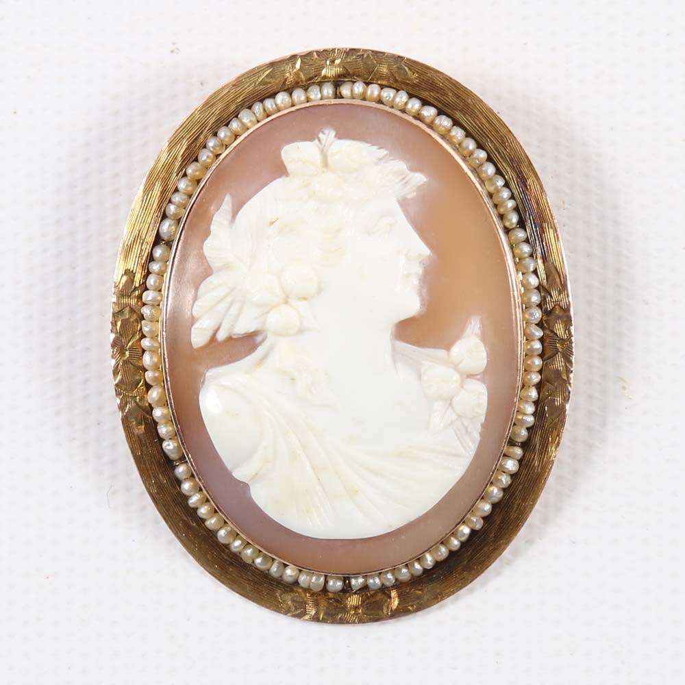 Victorian 10K Yellow Gold Cameo Pendant Brooch