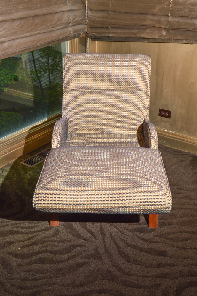 Mid Century Modern Contour Lounge Chair With Hinged Arms