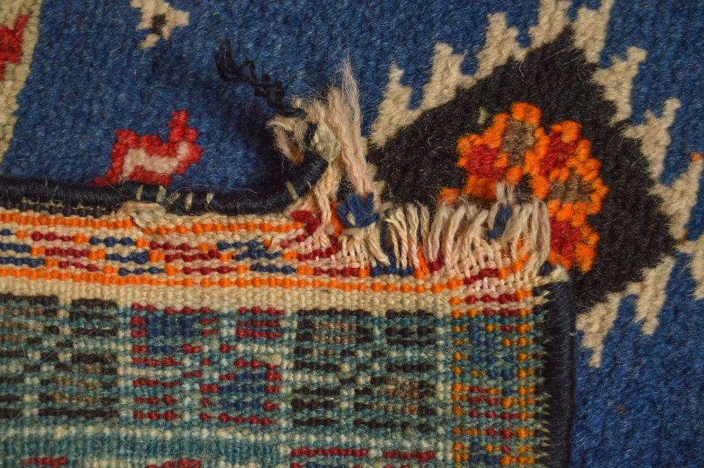 Tribal Style Pictorial Area Rug