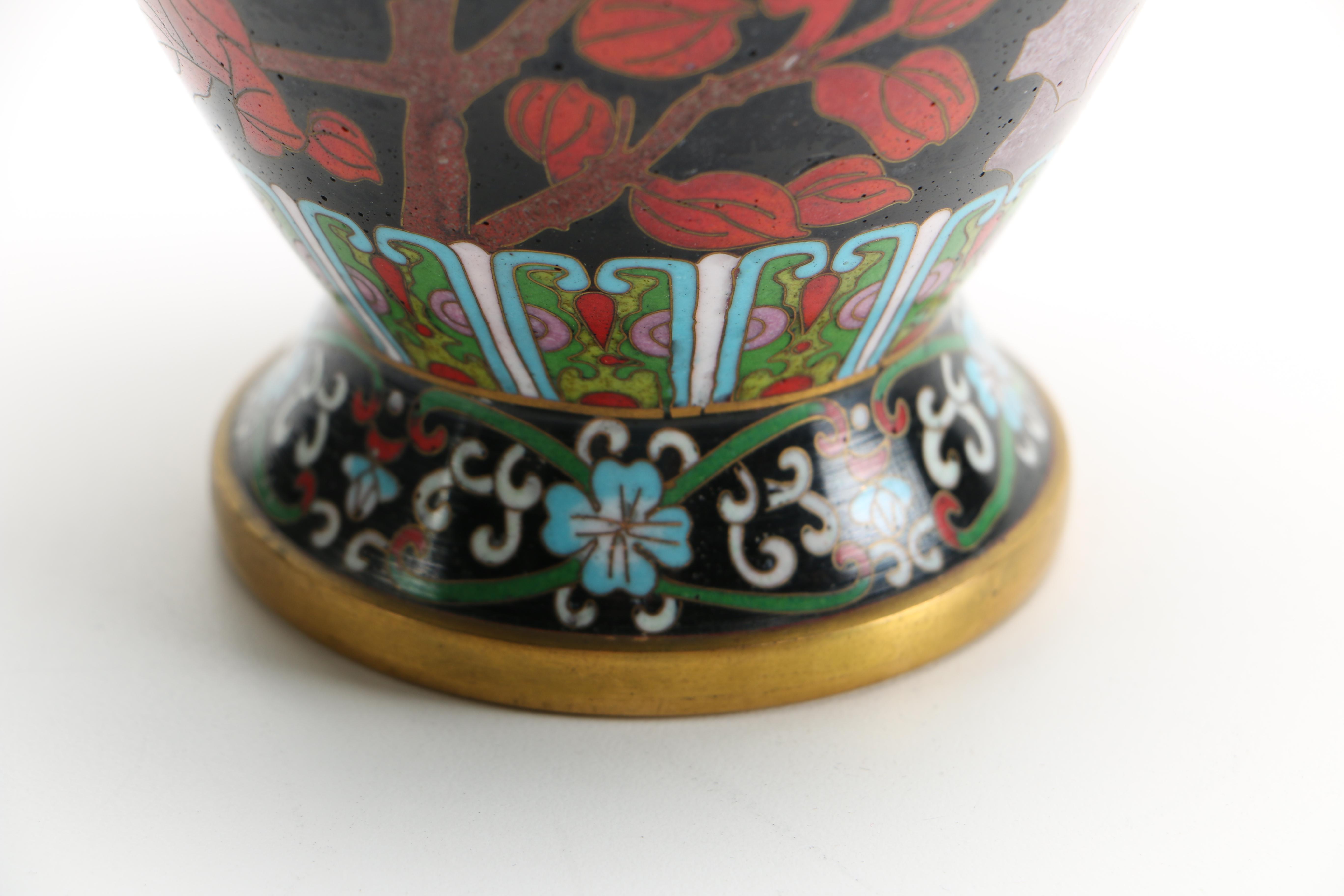 Zi Jin Cheng Vase and Urn