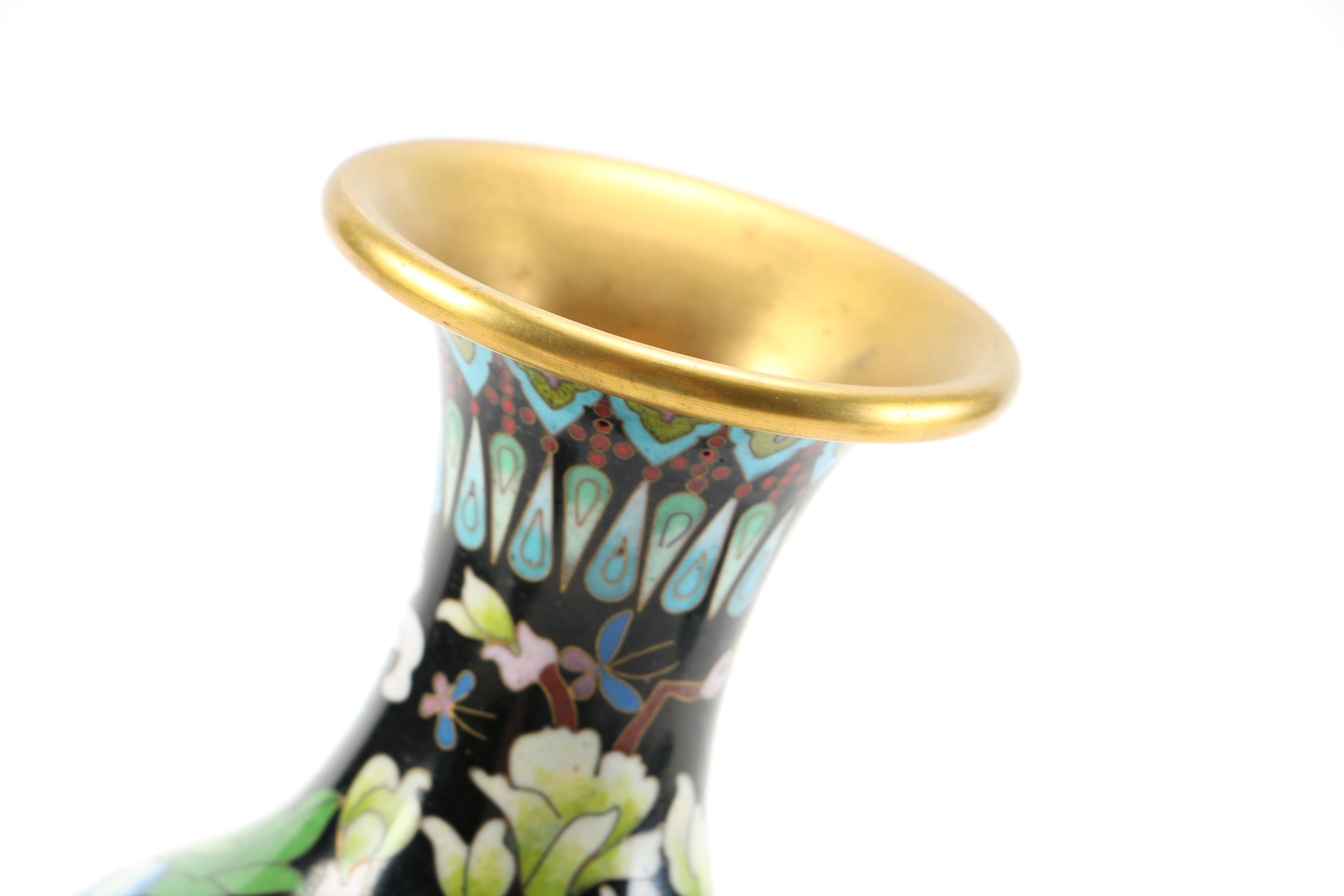 Zi Jin Cheng Vase and Urn