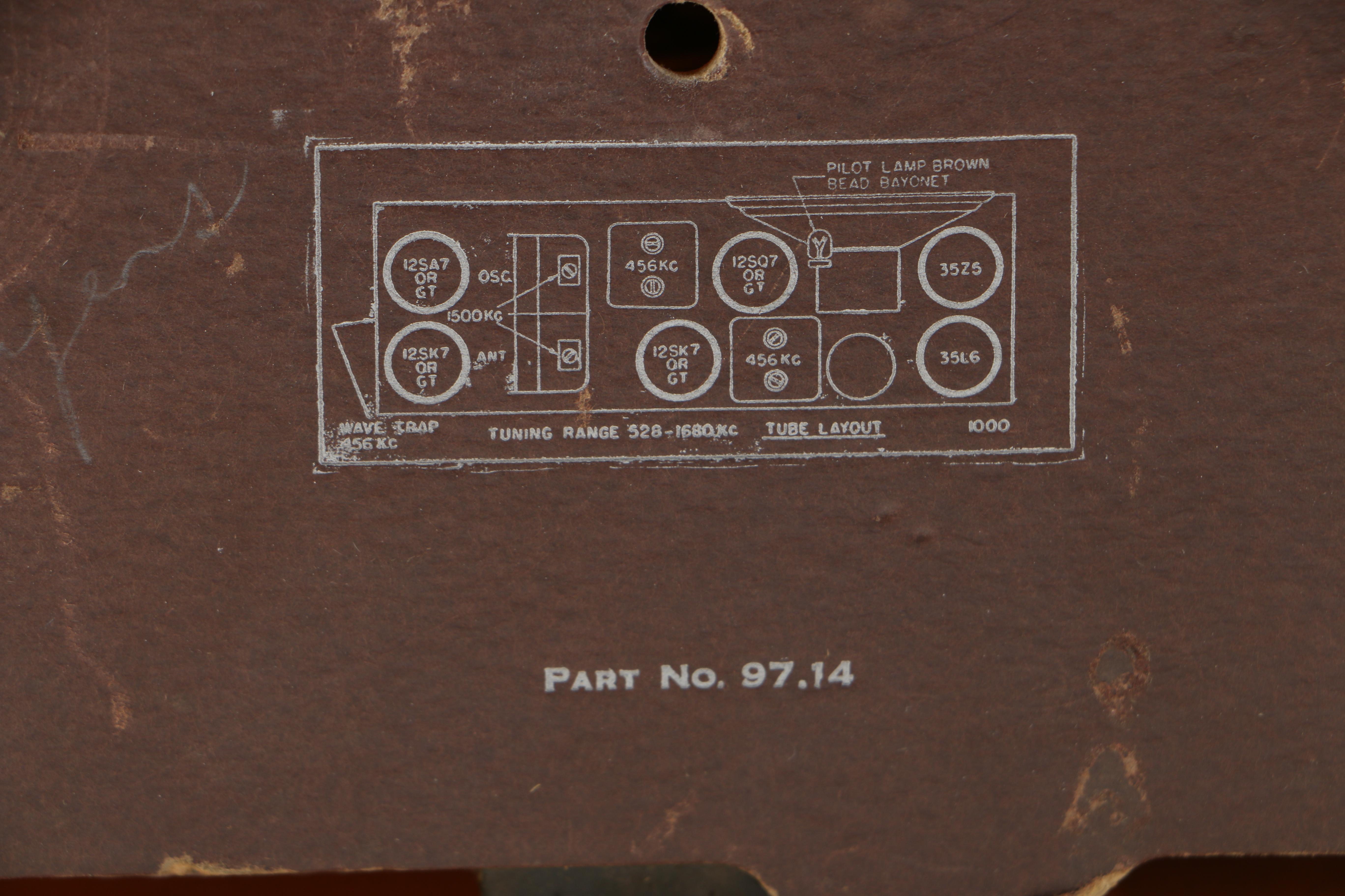 Fada Bakelite "Bullet" Radio