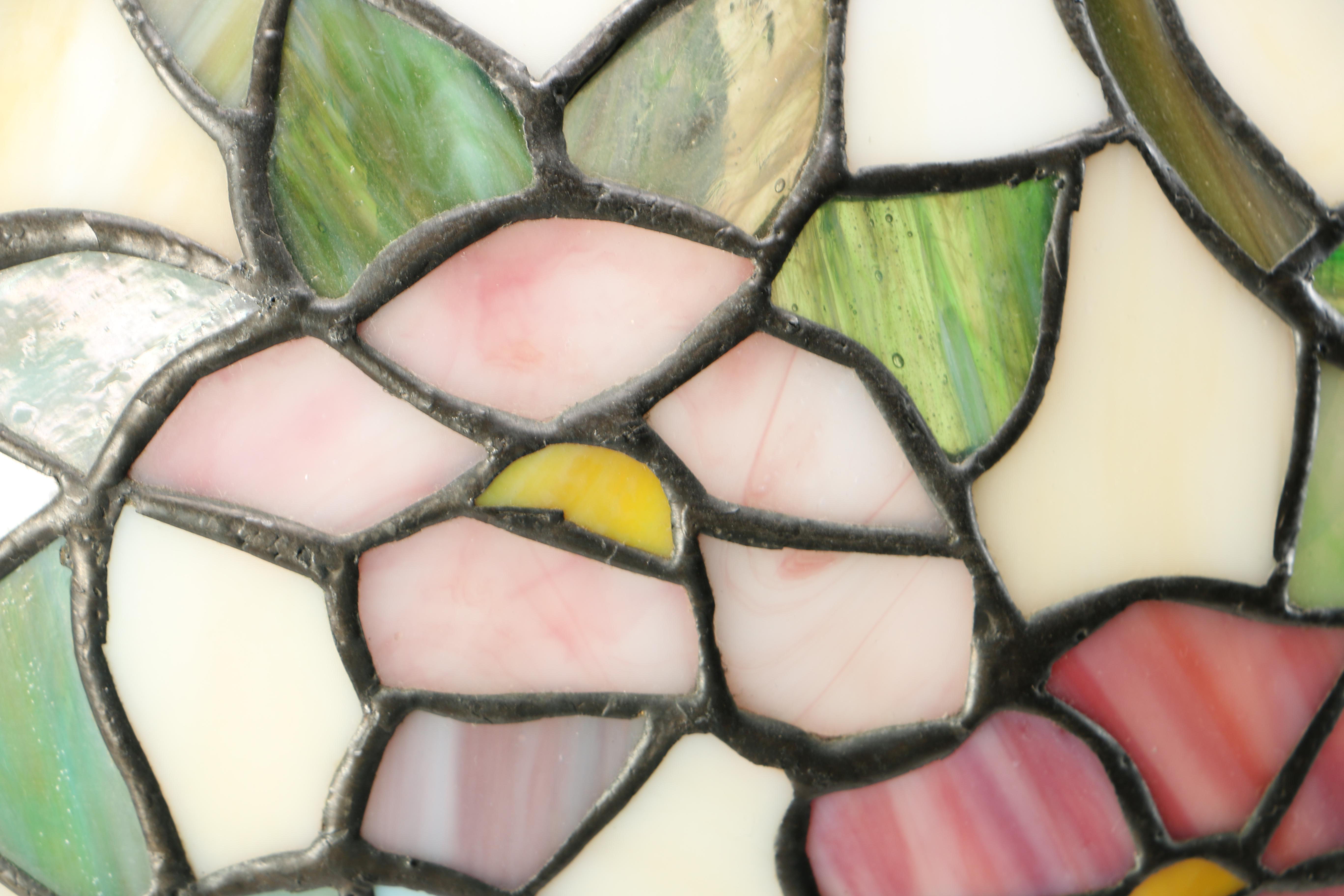 Floral Tiffany Style Table Lamp