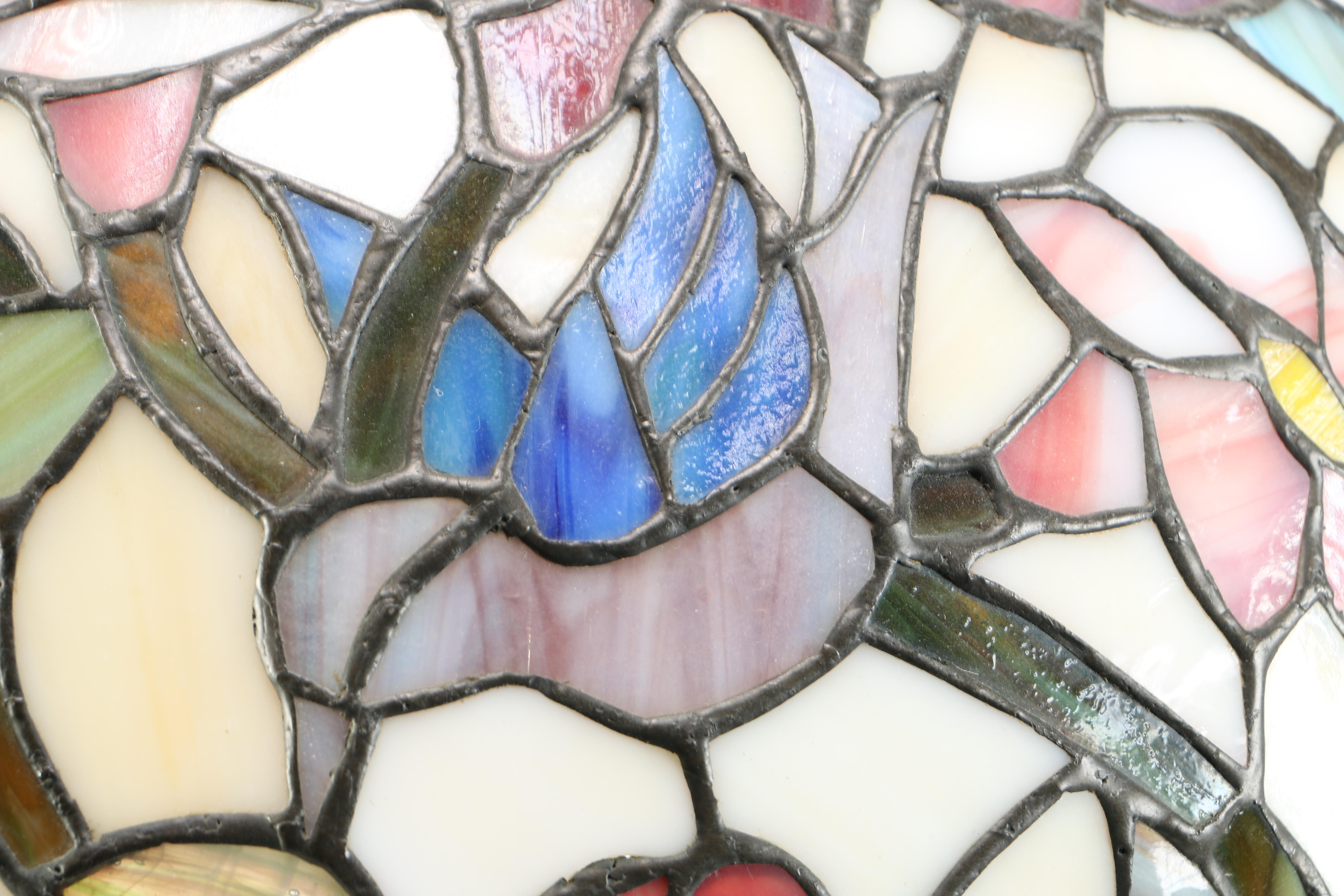 Floral Tiffany Style Table Lamp