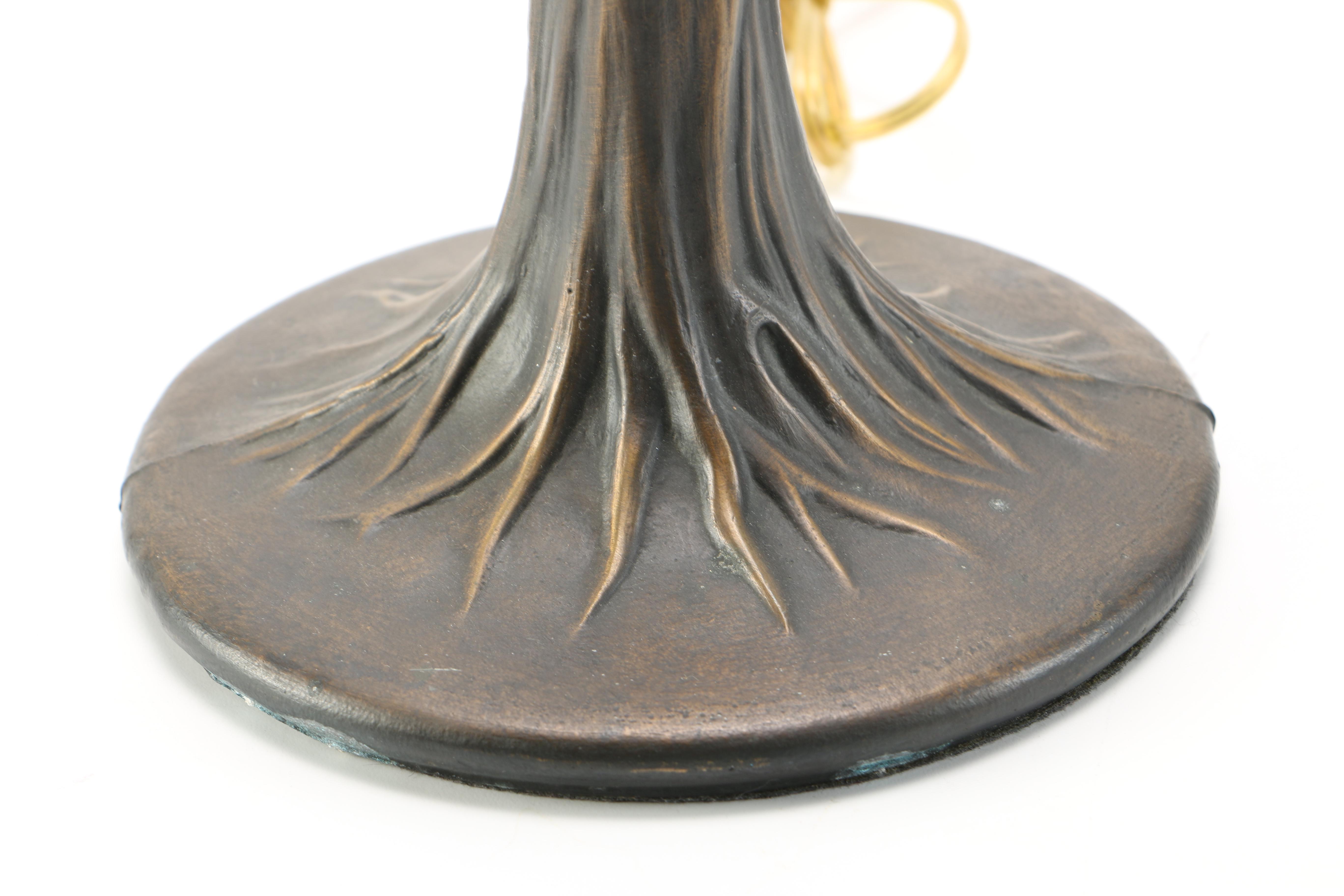 Floral Tiffany Style Table Lamp