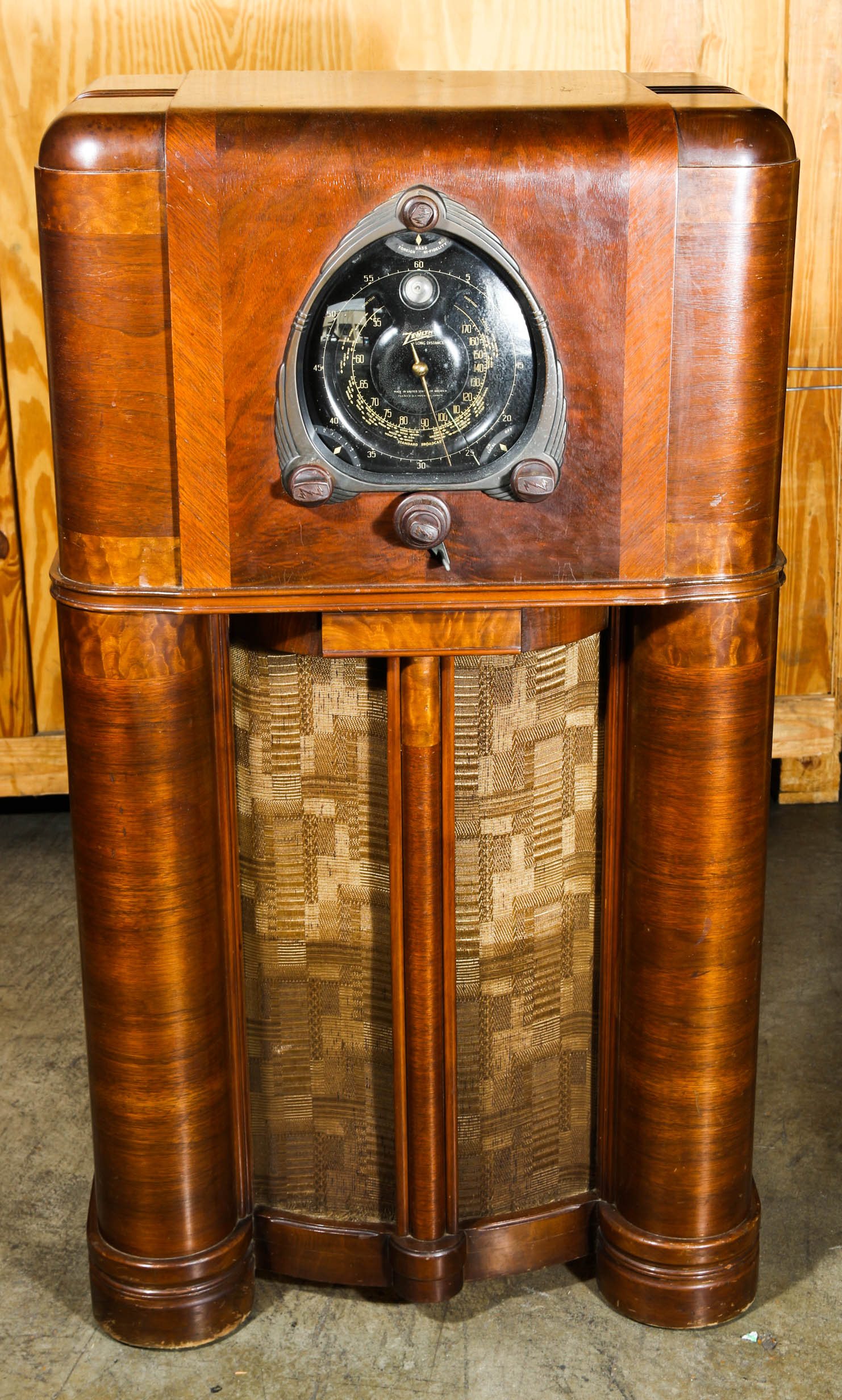 1930s Zenith Console Radio