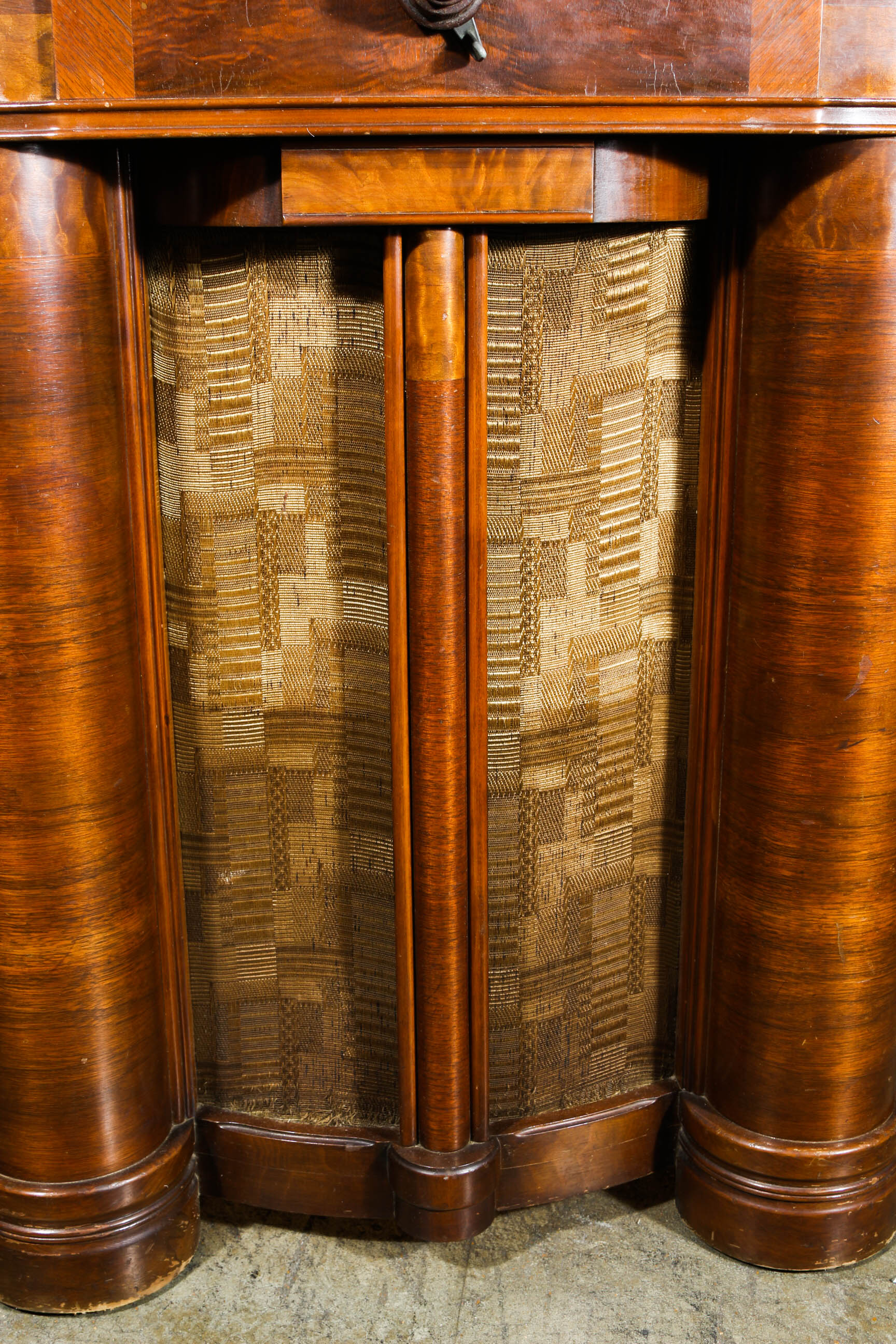 1930s Zenith Console Radio