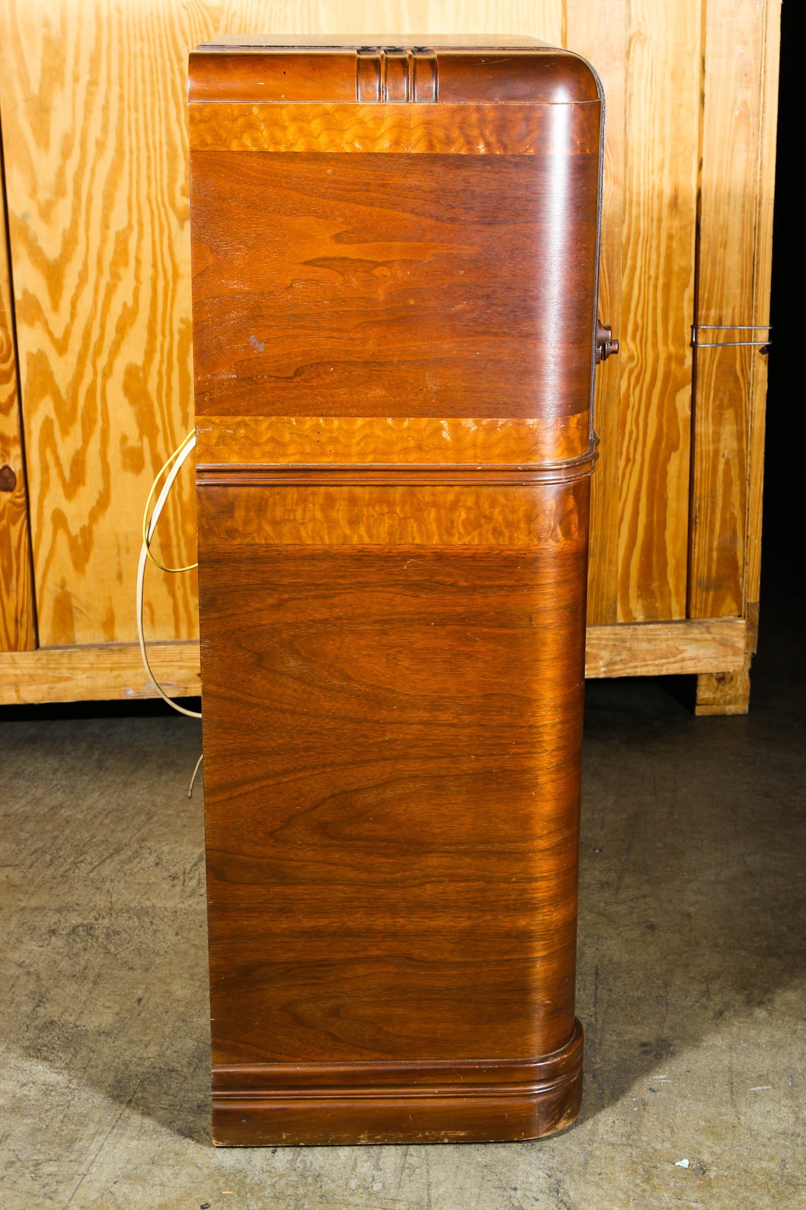 1930s Zenith Console Radio