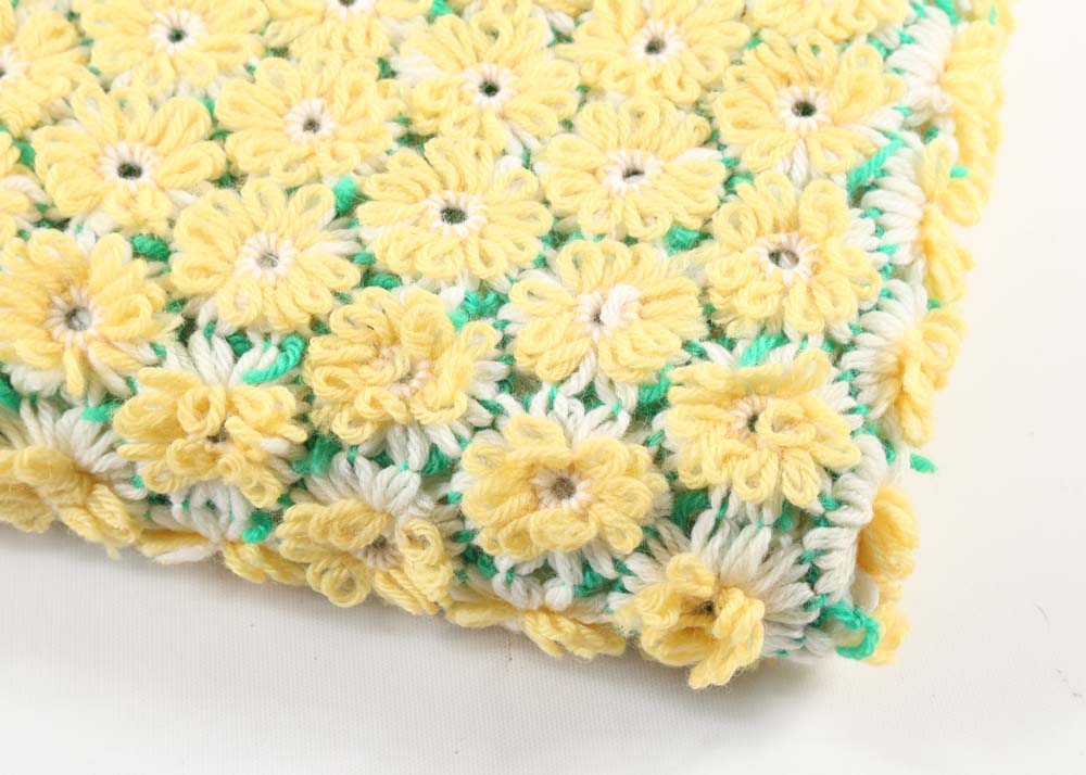 Vintage Daisy Chain Afghan Throw