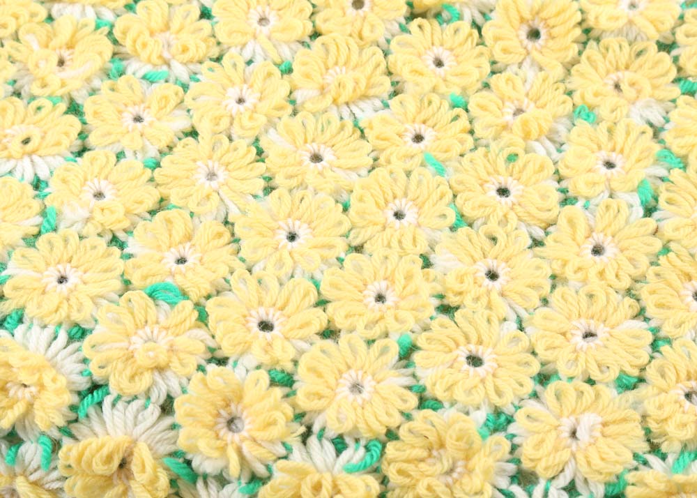 Vintage Daisy Chain Afghan Throw