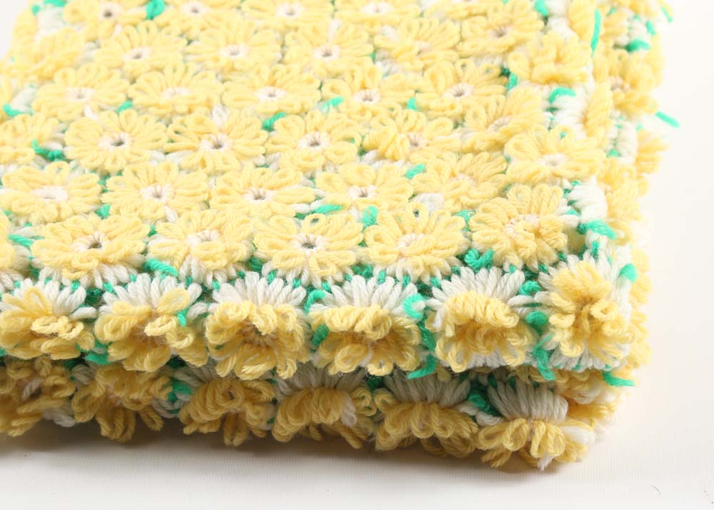 Vintage Daisy Chain Afghan Throw