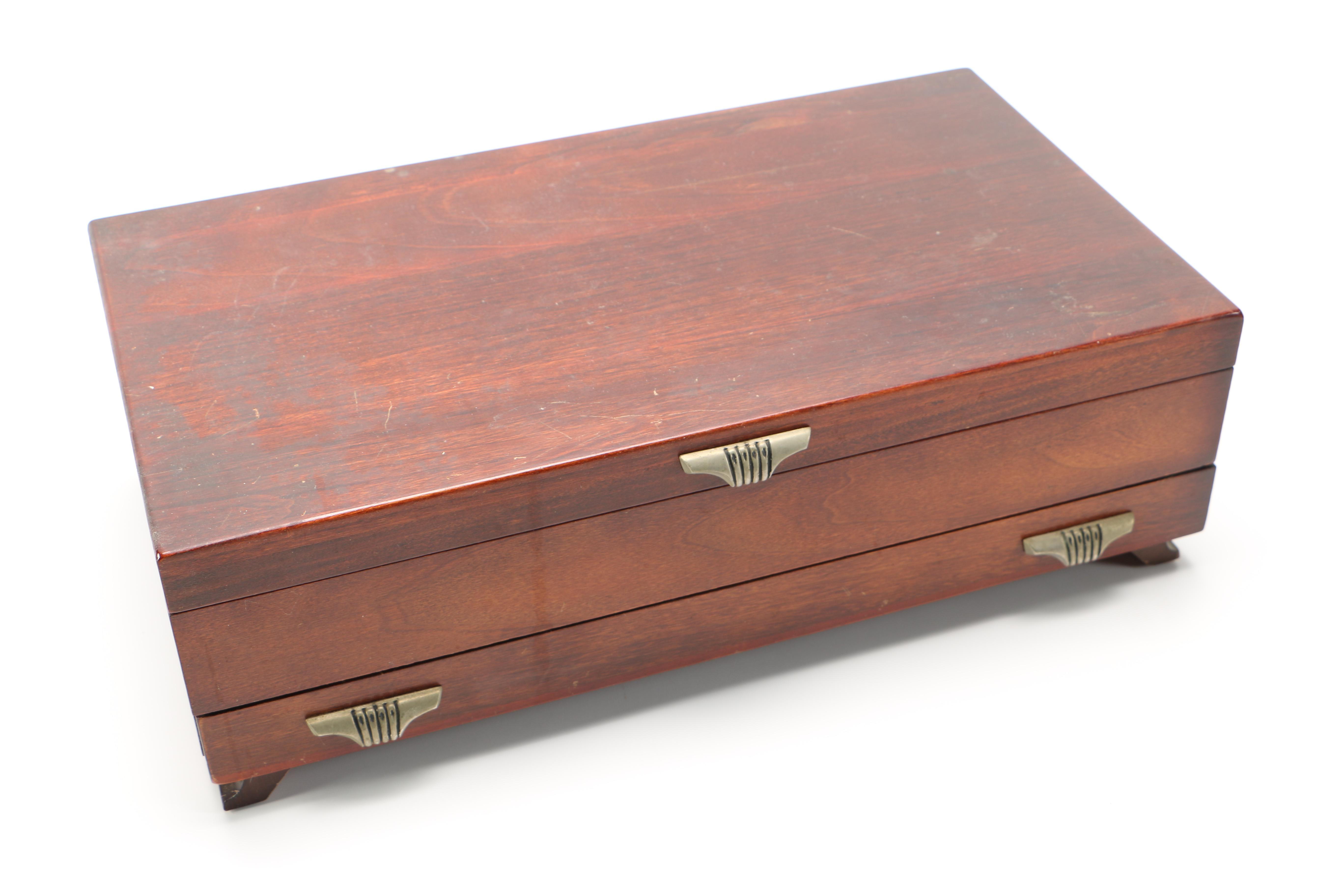 Community "South Seas" Silver Plate Flatware Set in a Presentation Case