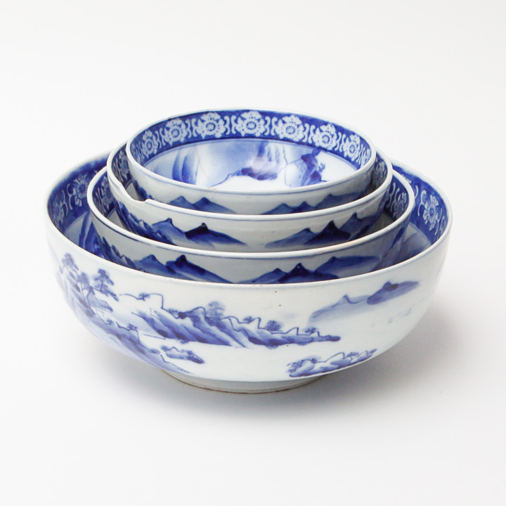 Antique Japanese Blue and White Imari Bowl Set