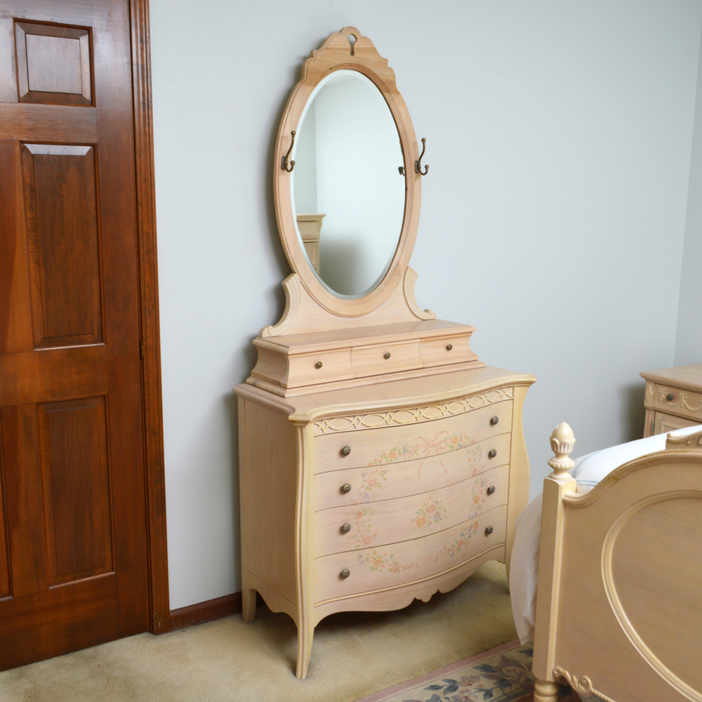 Dresser with Mirror from Lexington Furniture "Lynn Hollyn At Home"