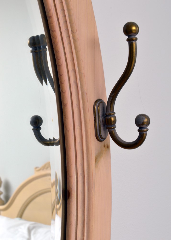 Dresser with Mirror from Lexington Furniture "Lynn Hollyn At Home"