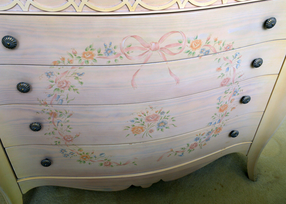 Dresser with Mirror from Lexington Furniture "Lynn Hollyn At Home"