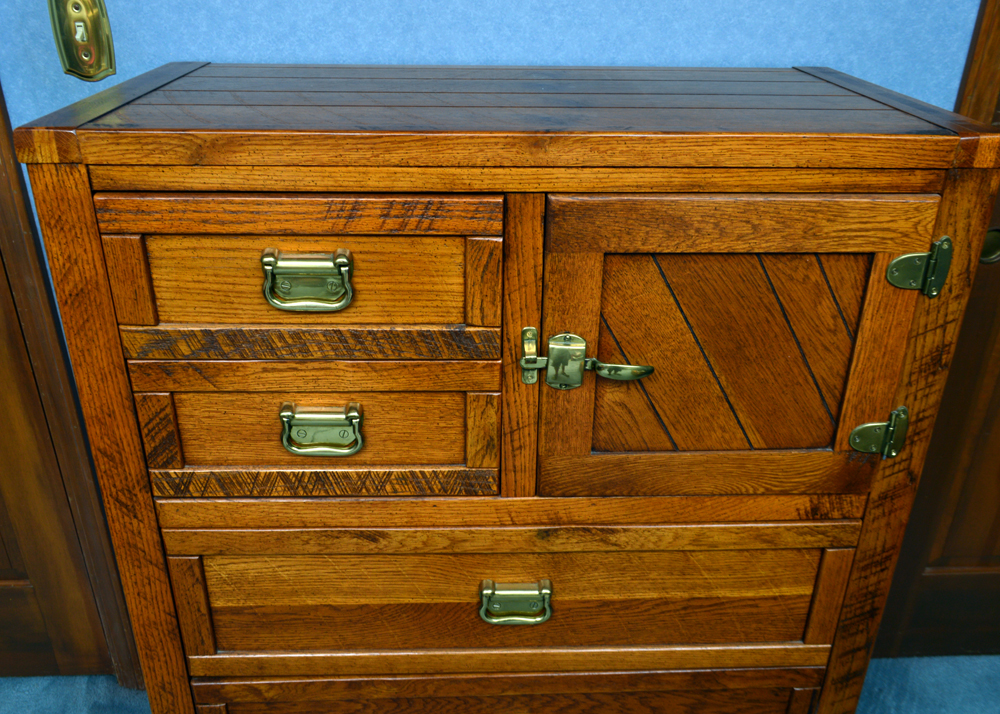 Young-Hinkle Chest of Drawers