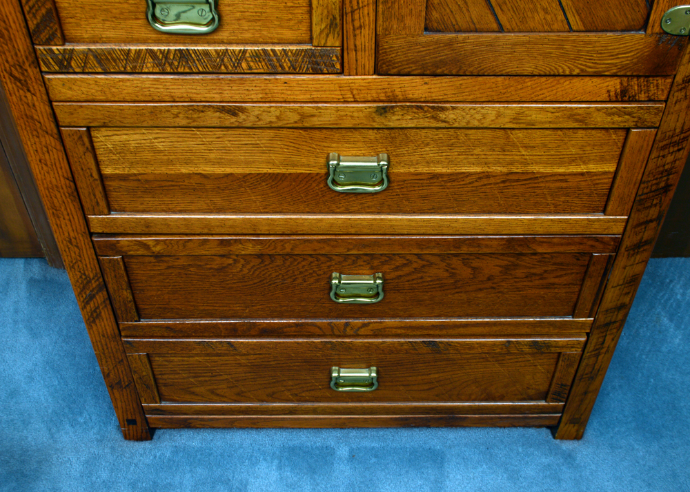Young-Hinkle Chest of Drawers