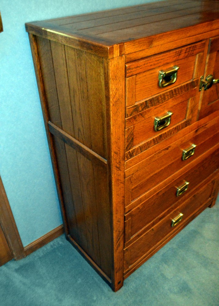 Young-Hinkle Chest of Drawers
