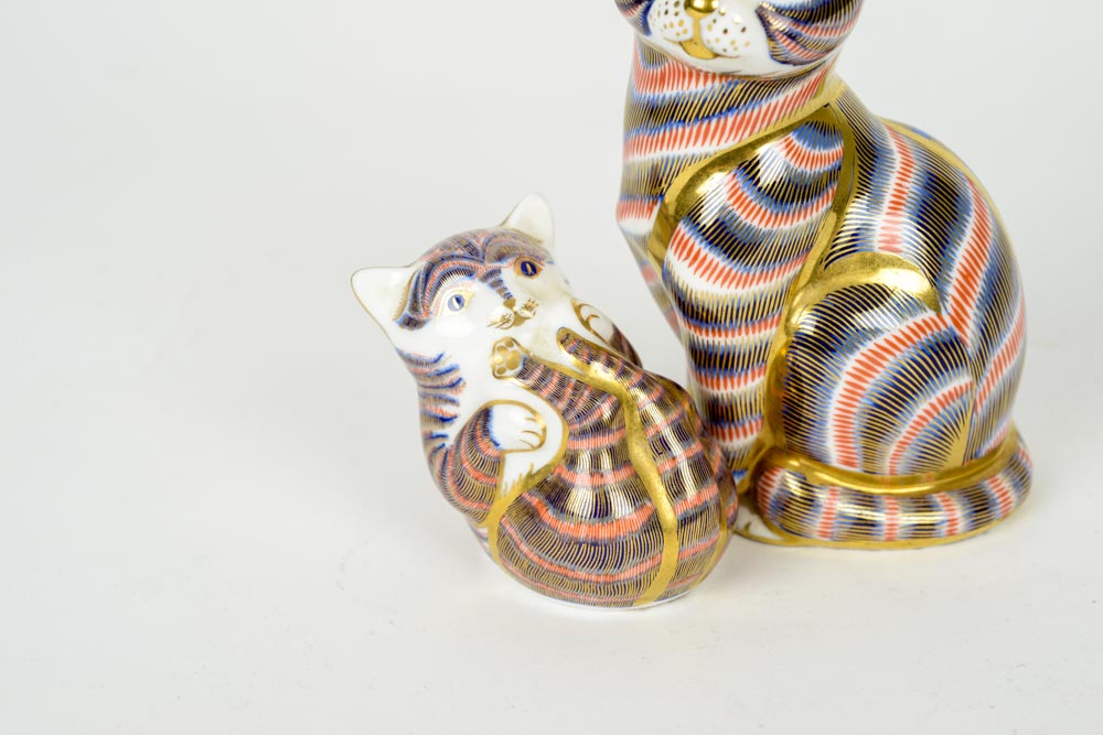 Royal Crown Derby Cat with Playful Kitten Figurines