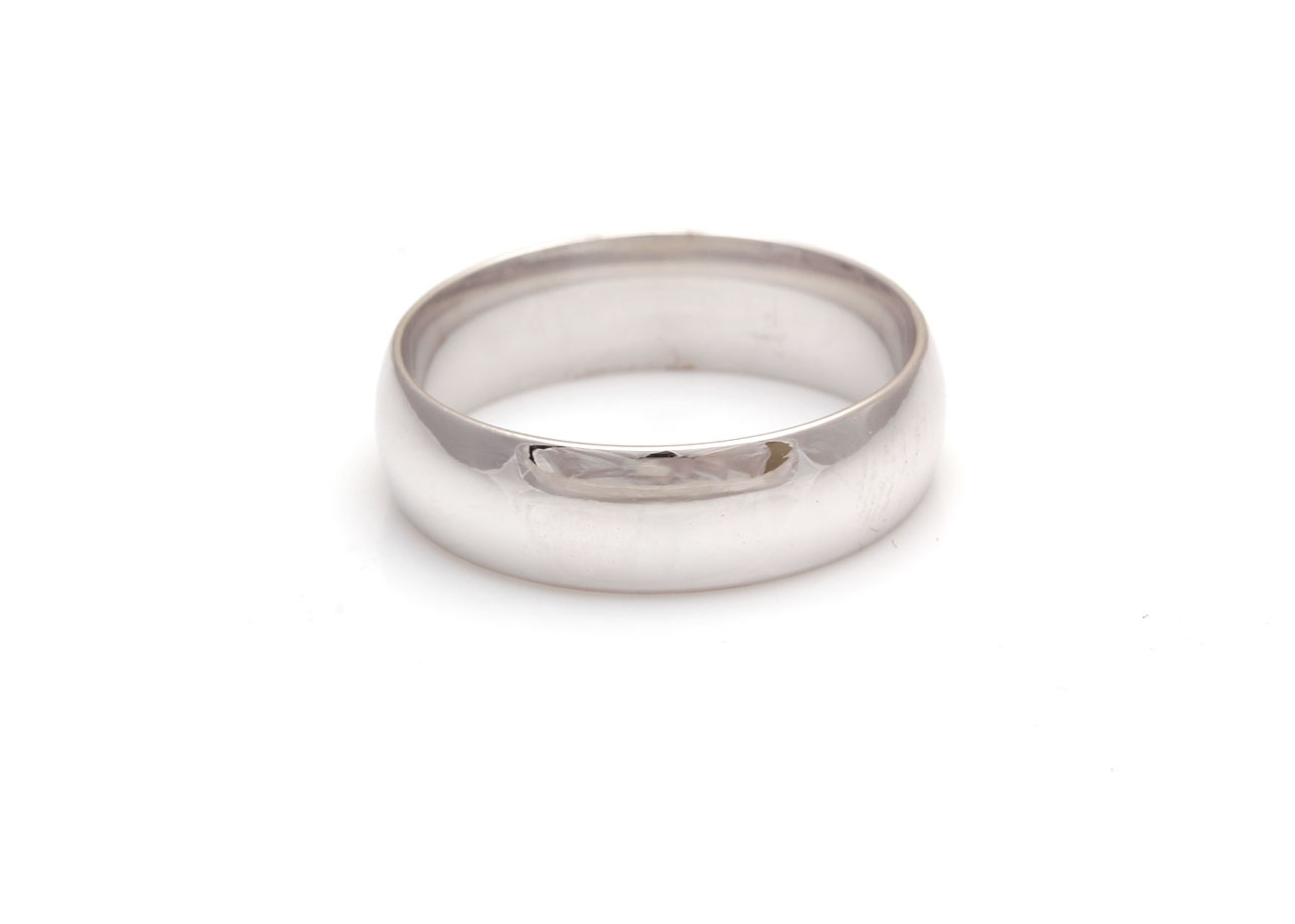 10K White Gold Band
