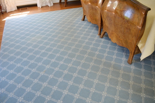 Matching Machine Made Area Rug and Door Mats