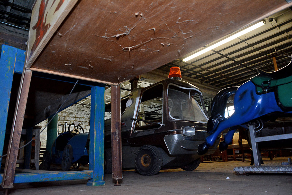 Vintage Gottlieb "El Dorado" Cowboy Theme Pinball Machine