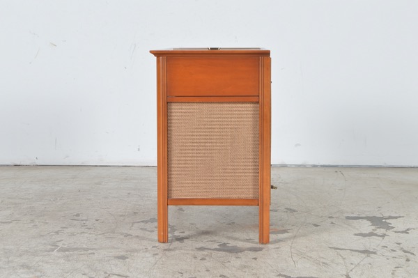 Vintage Magnavox Stereo Console