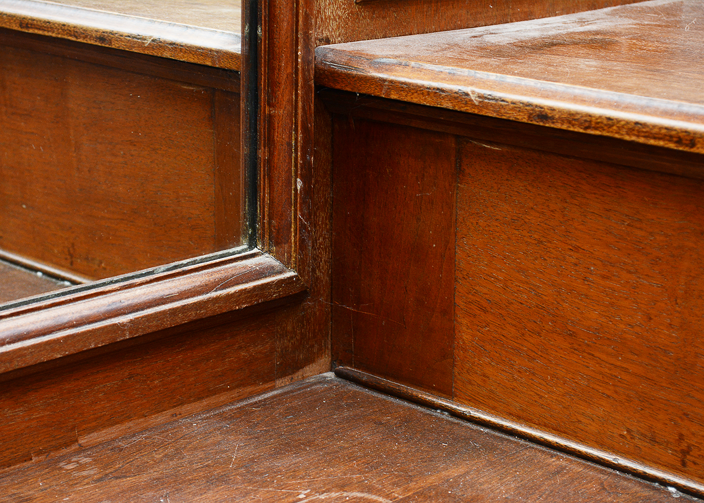 Antique Victorian Style Vanity Dresser With Mirror