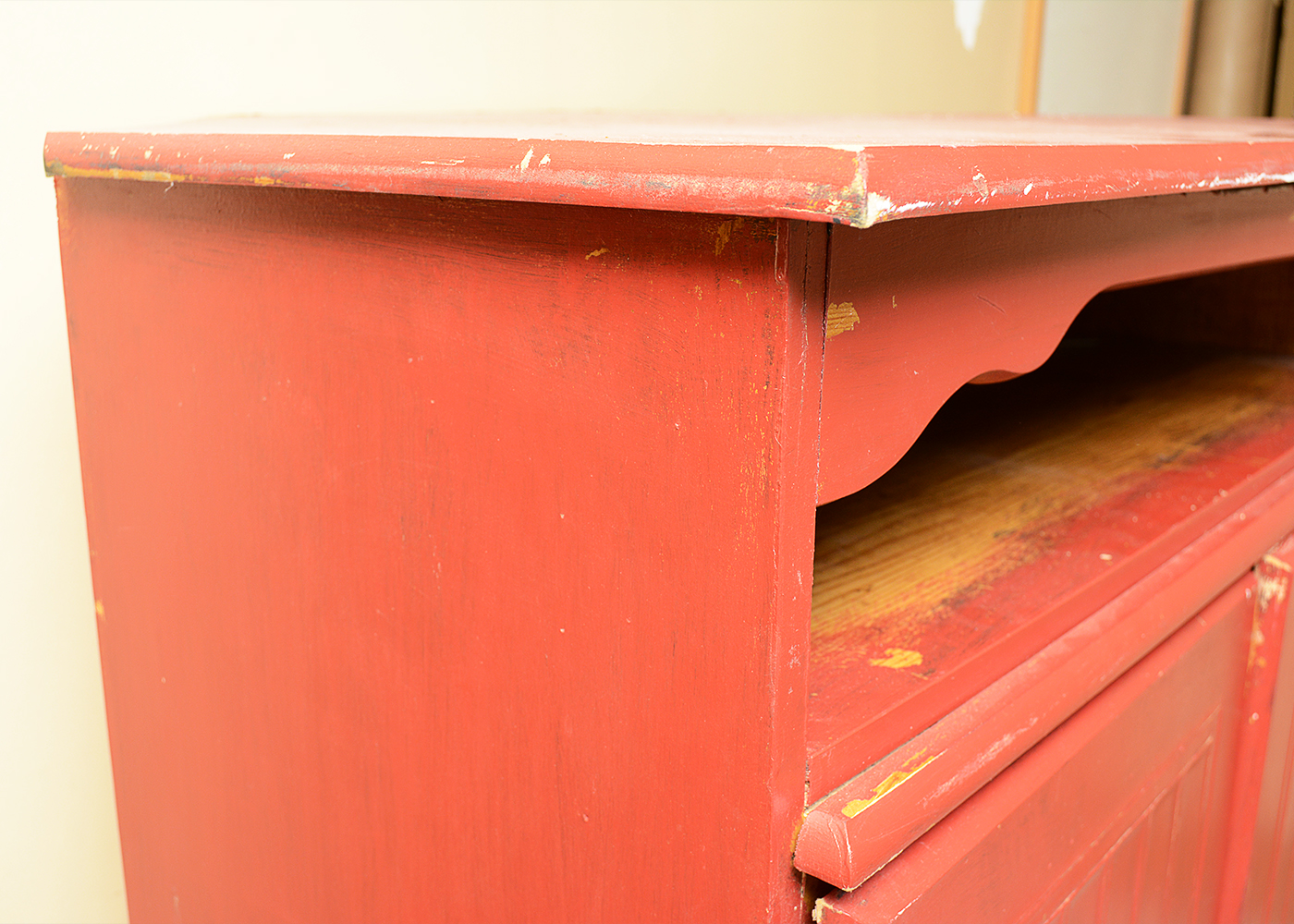 Red-Painted Country-Style Entertainment Cabinet