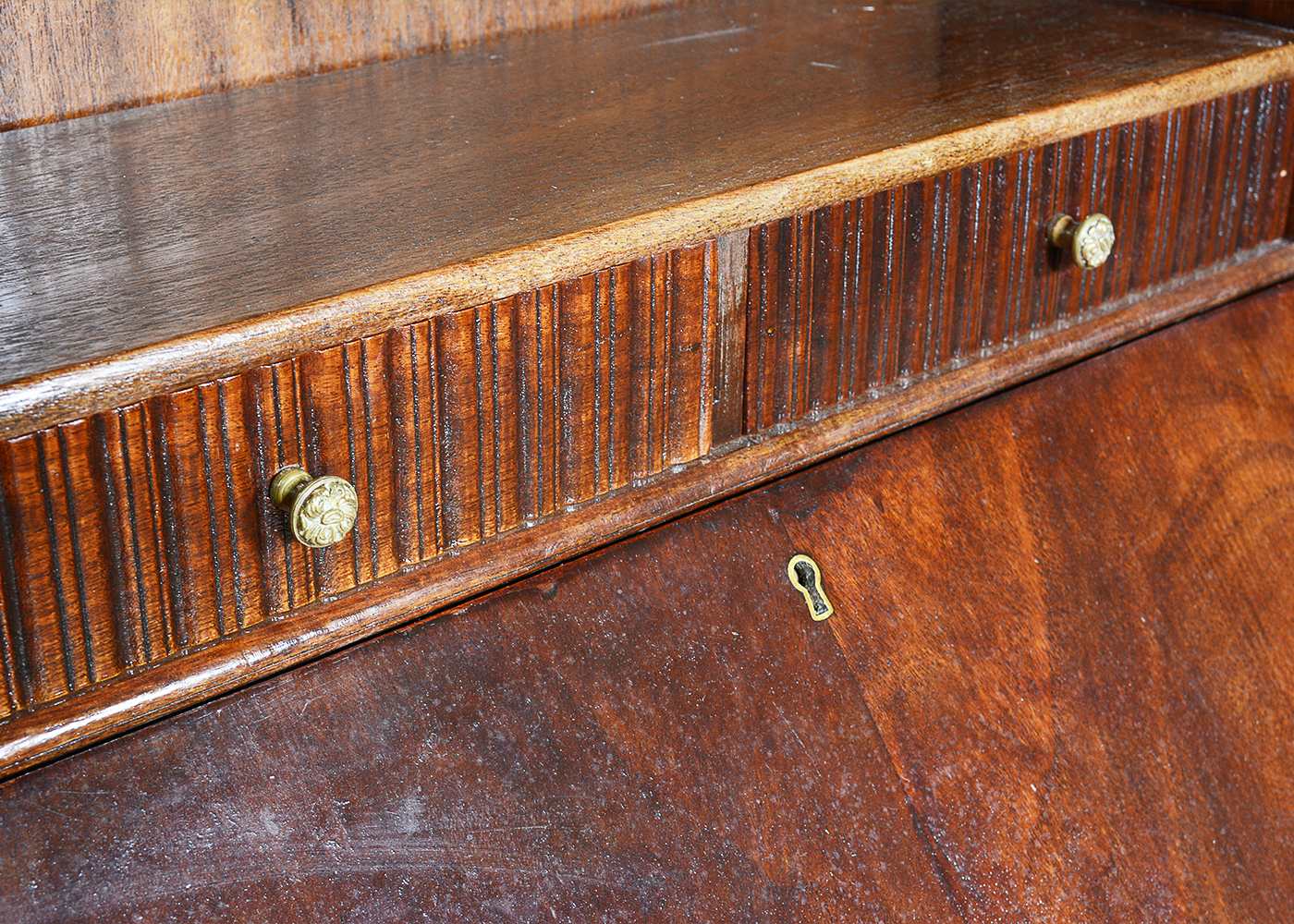 Early 20th Century Colonial Manufacturing Co. Mahogany Secretary Desk