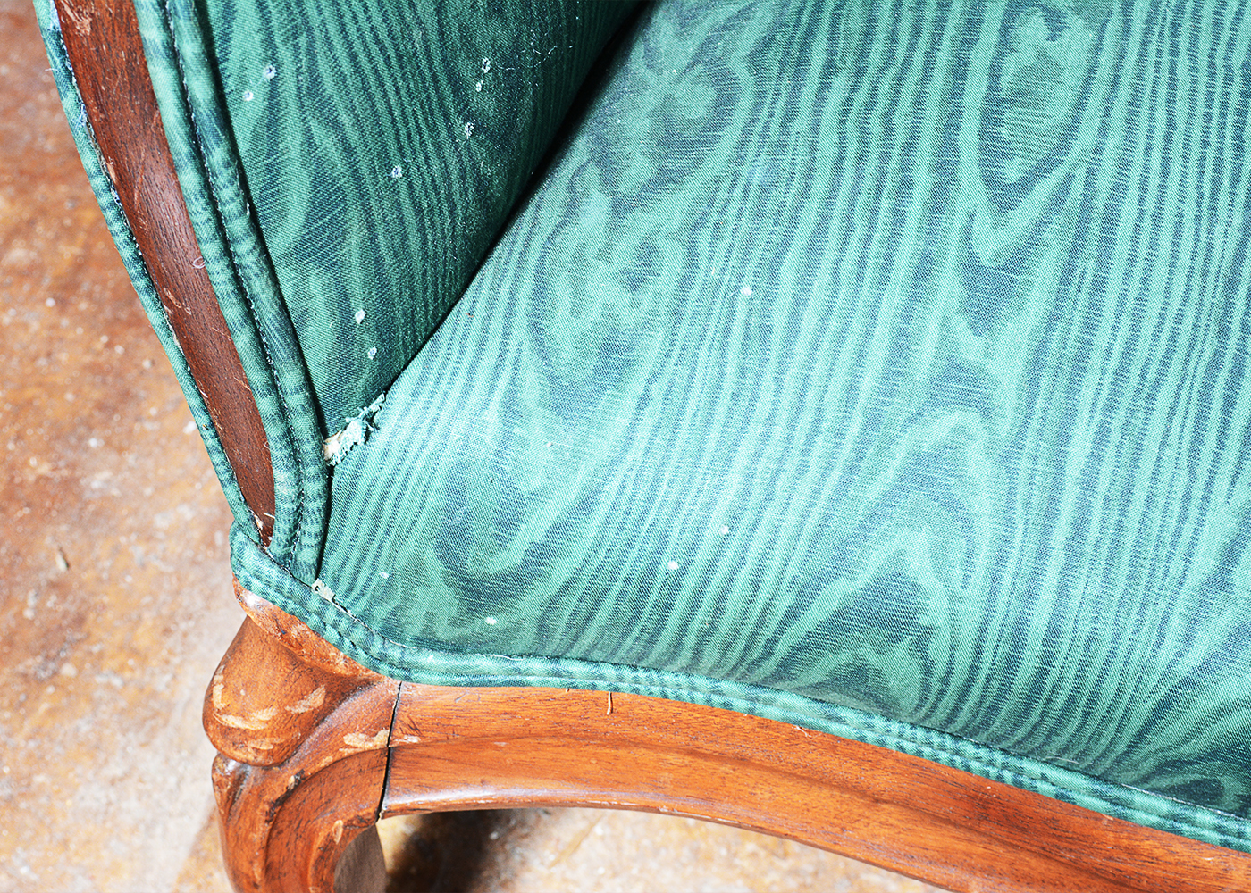 Antique Victorian Upholstered Settee