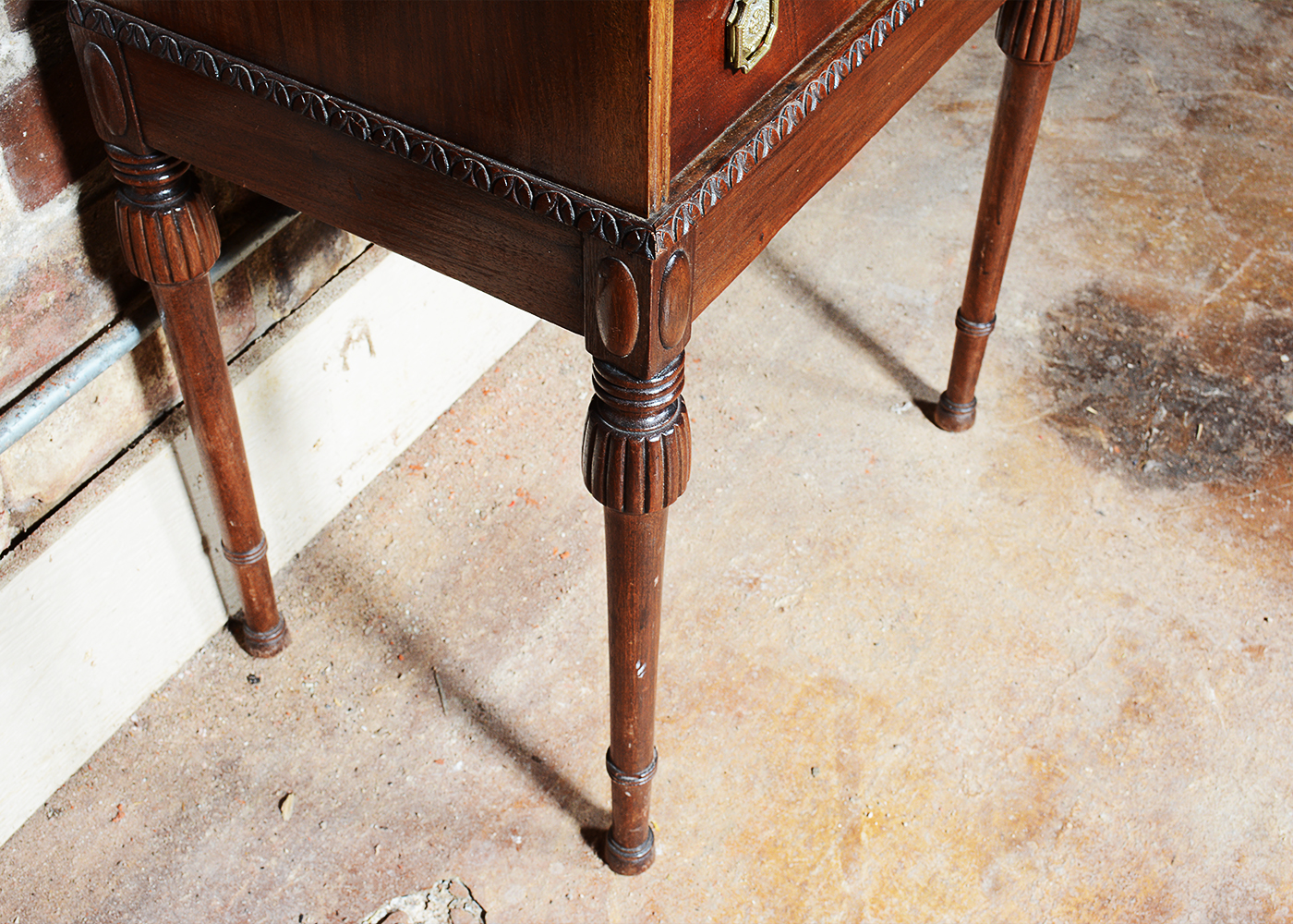 Early 20th Century Colonial Manufacturing Co. Mahogany Secretary Desk