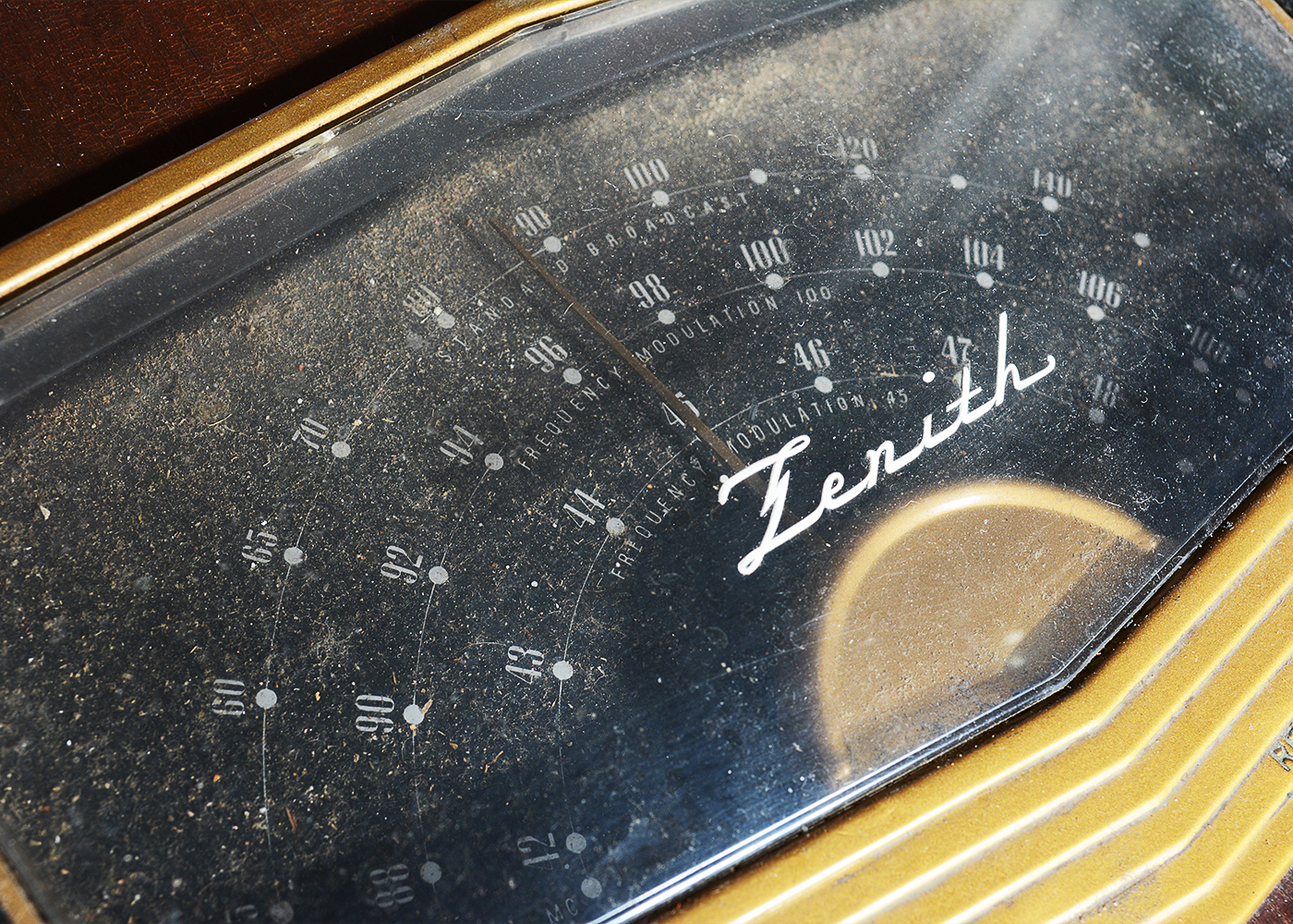 1940s Zenith Radio and Record Player Console