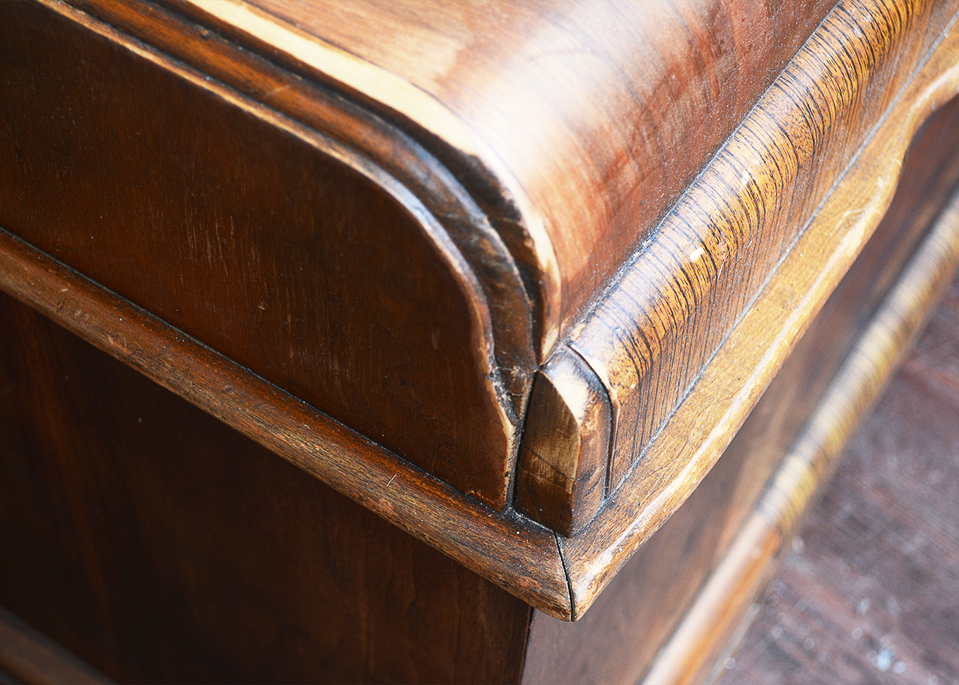 Vintage Roos Cedar Chest