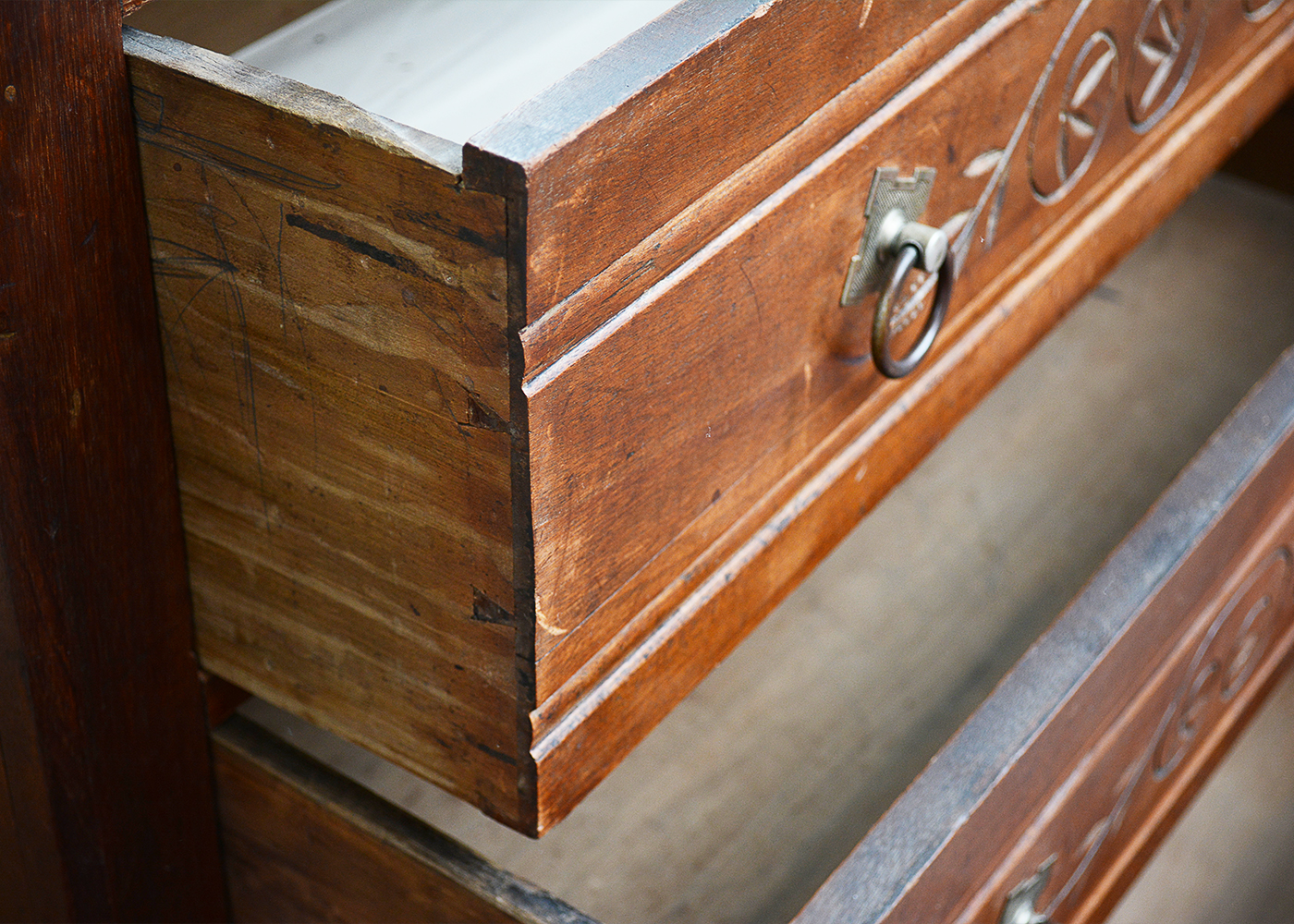 Victorian Eastlake Style Dresser With Mirror