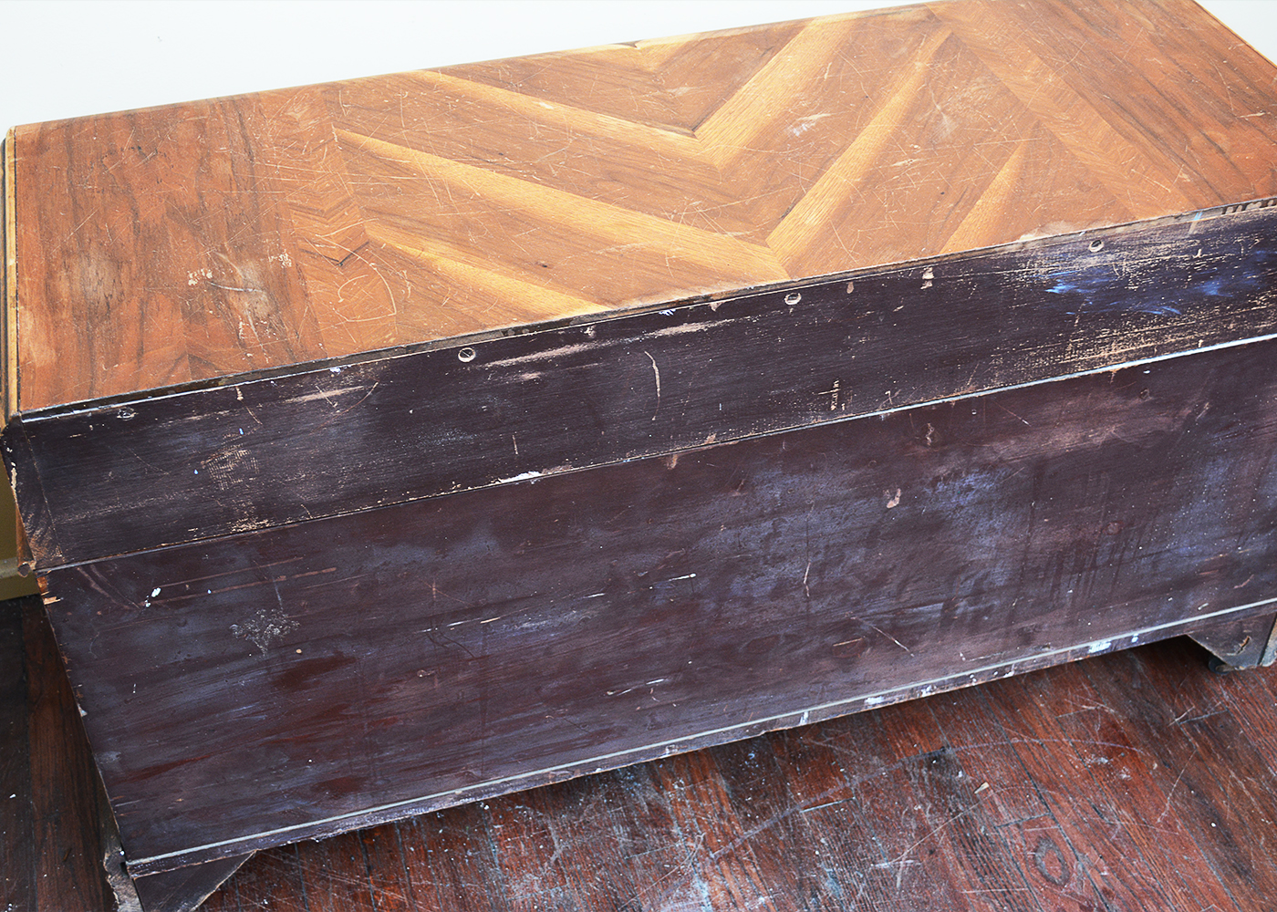 Vintage Roos Cedar Chest