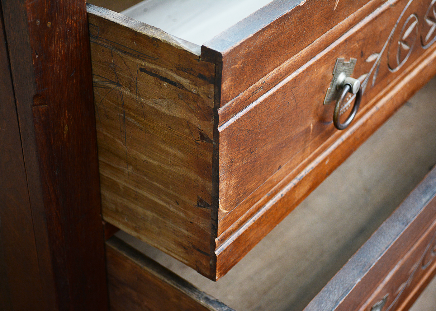 Victorian Eastlake Style Dresser With Mirror