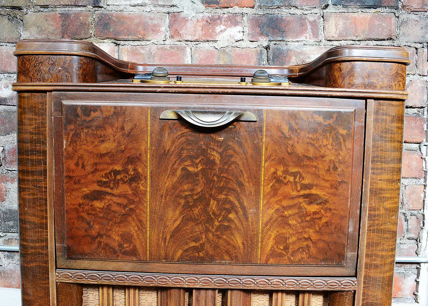 1940s Zenith Radio and Record Player Console