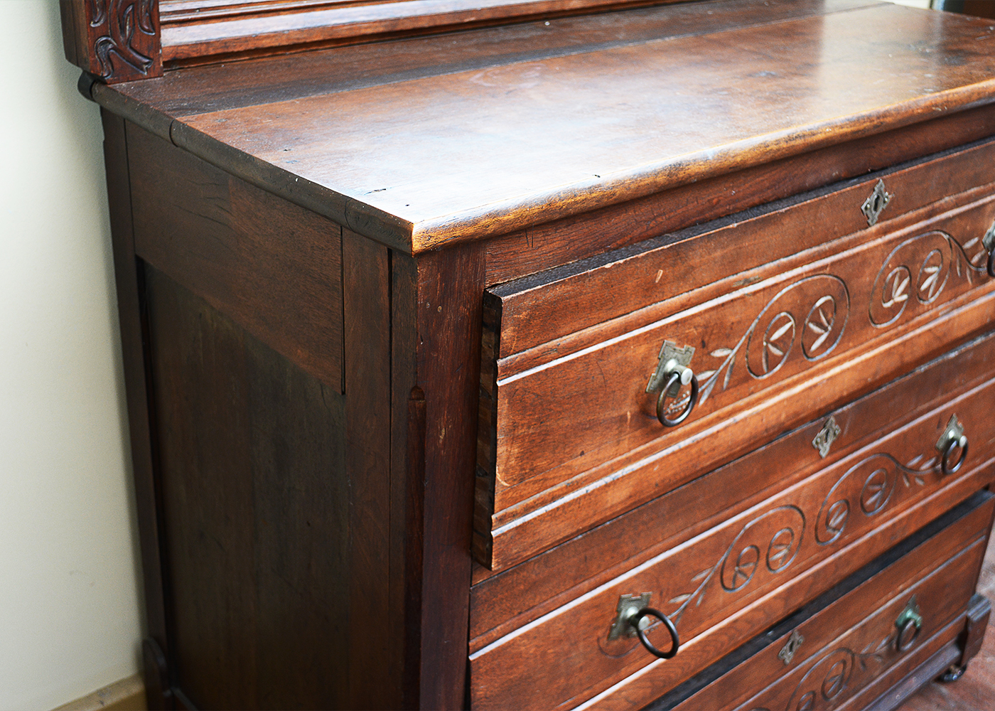 Victorian Eastlake Style Dresser With Mirror