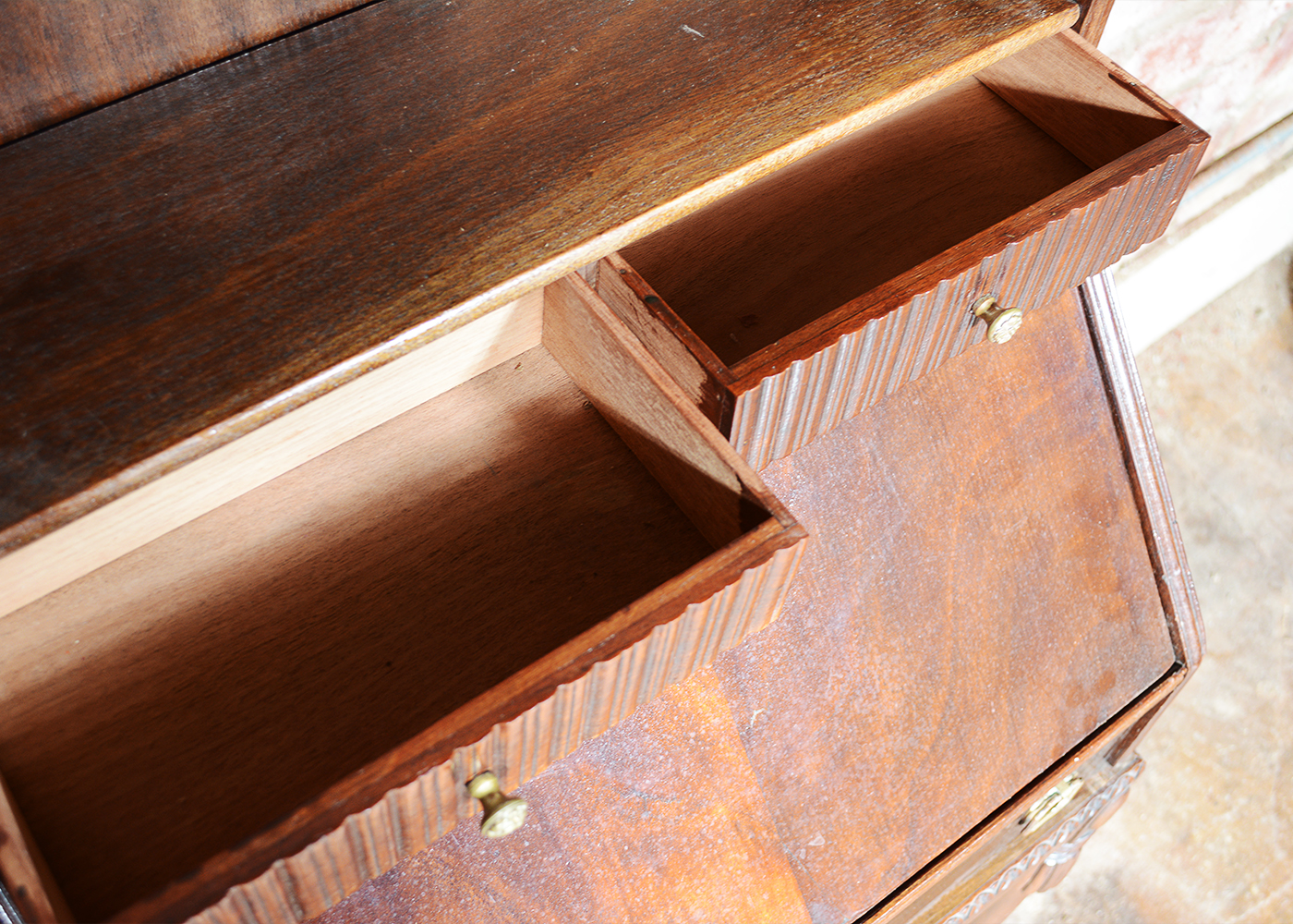 Early 20th Century Colonial Manufacturing Co. Mahogany Secretary Desk