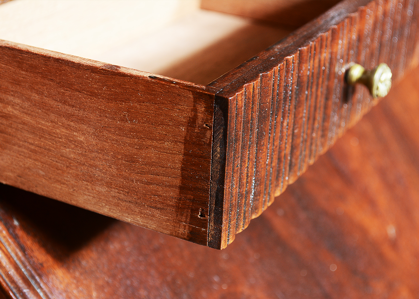 Early 20th Century Colonial Manufacturing Co. Mahogany Secretary Desk